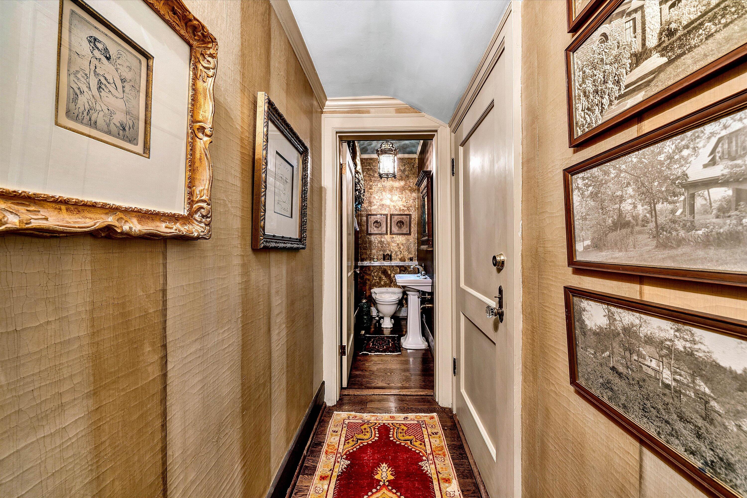 2412 Robin Hood Rd, Roanoke, Virginia image 24