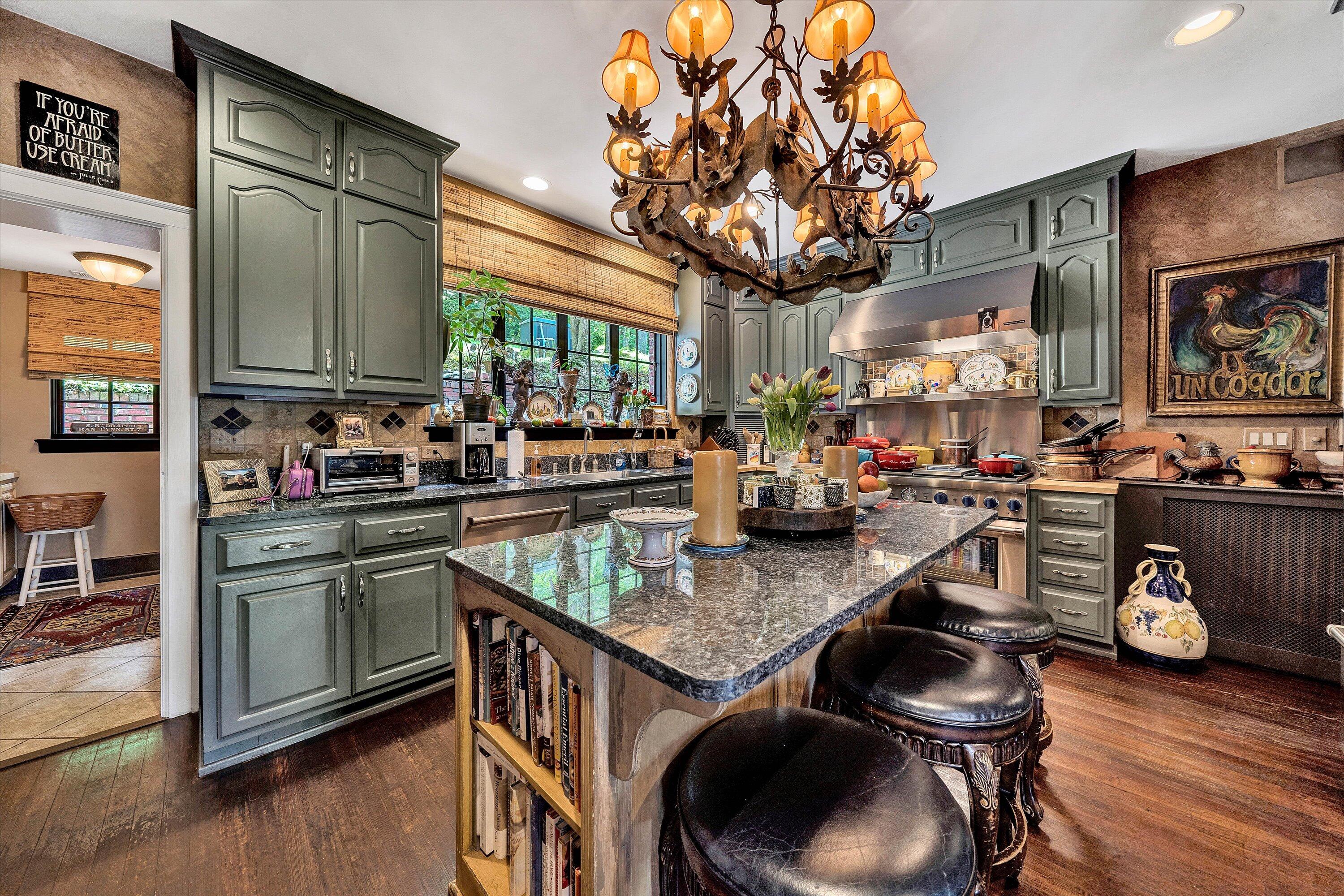 2412 Robin Hood Rd, Roanoke, Virginia image 29