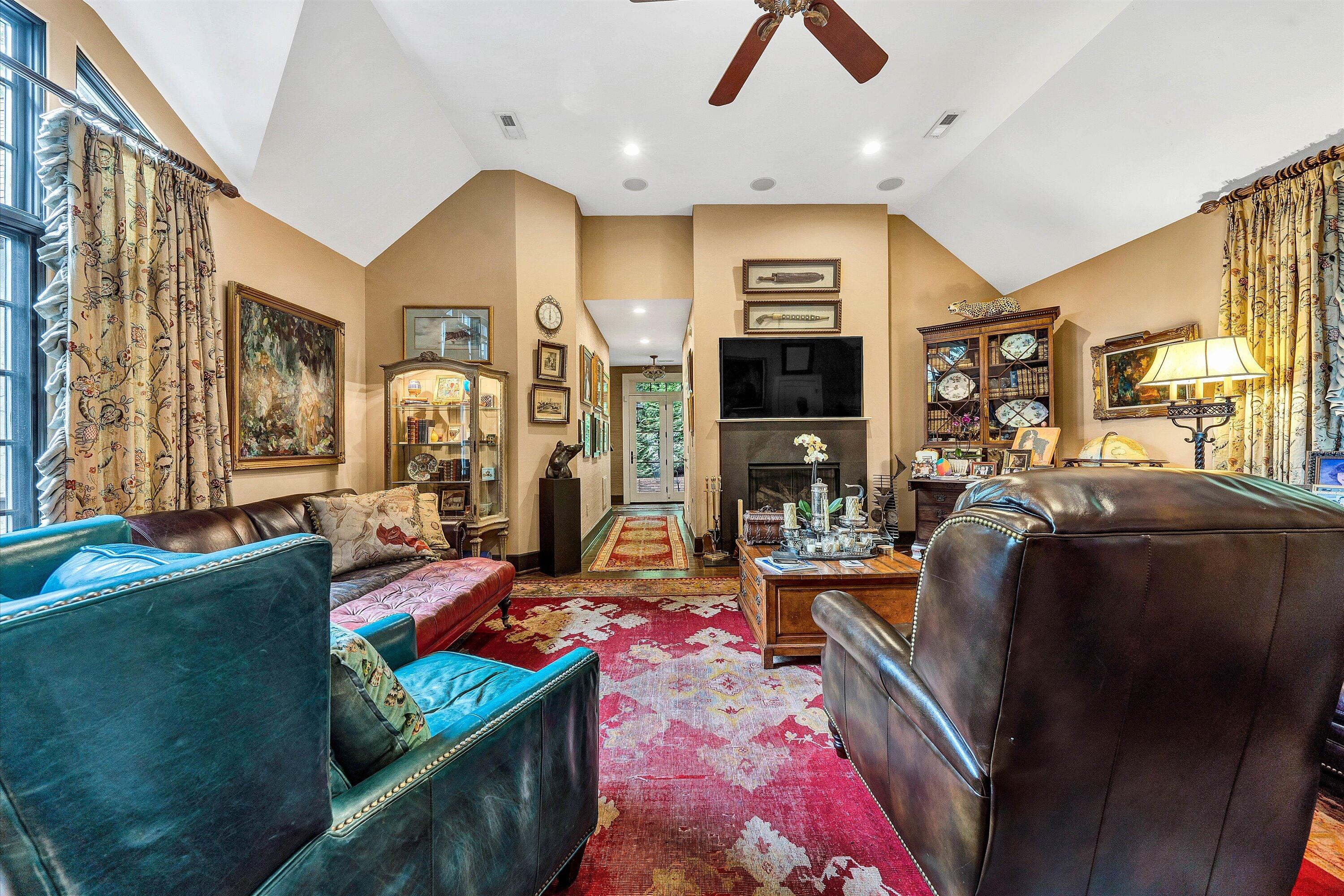 2412 Robin Hood Rd, Roanoke, Virginia image 45