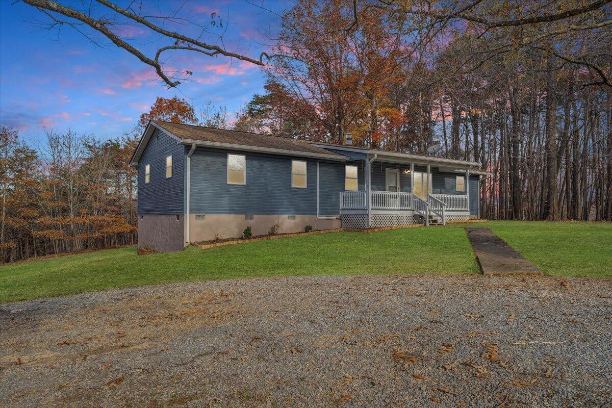 1390 Ashley Dr, Hardy, Virginia image 2