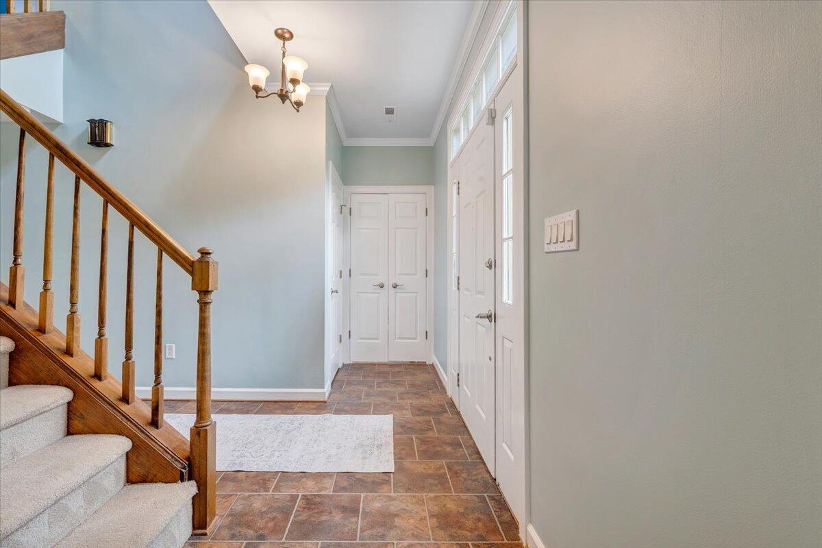 7609 Countrywood Dr, Roanoke, Ohio image 4
