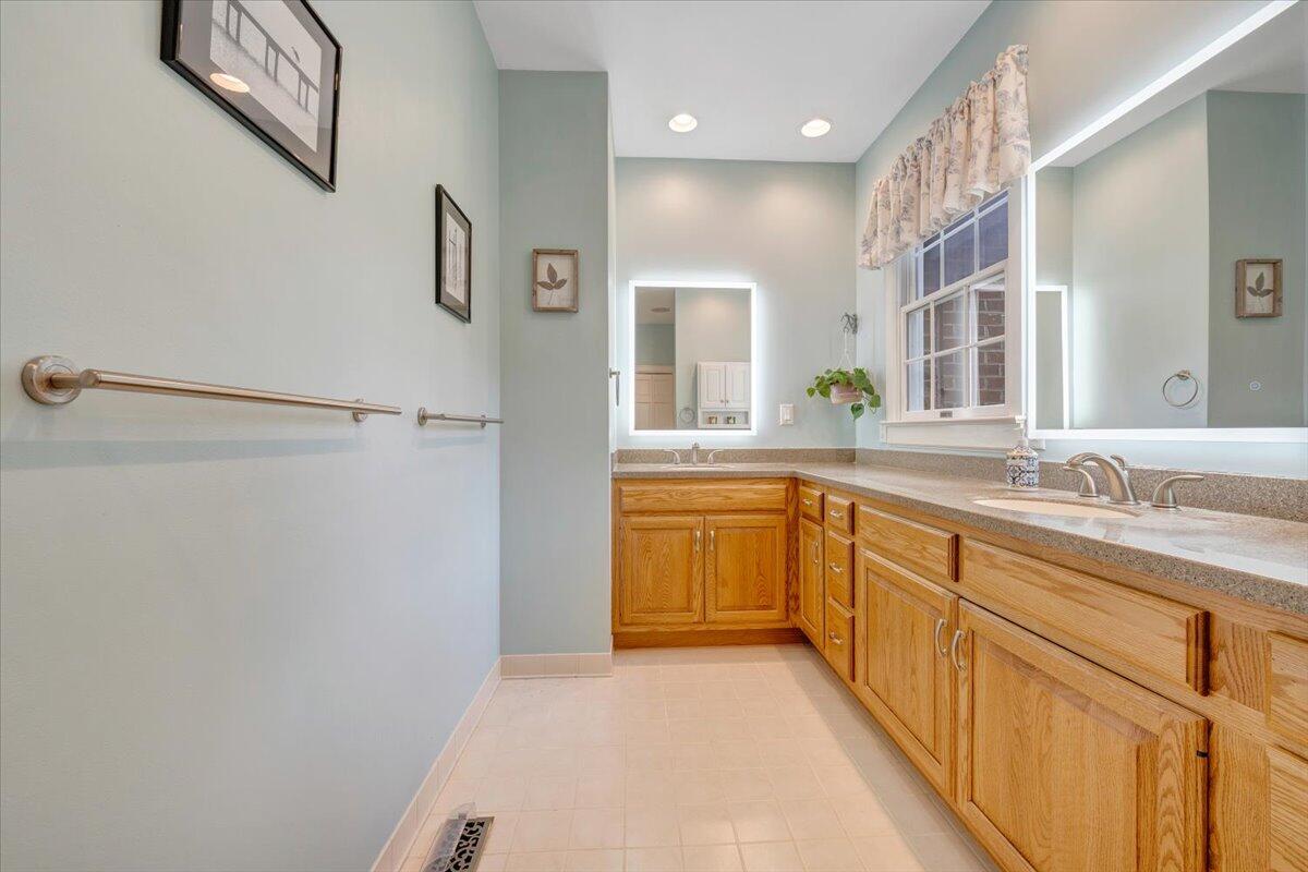 7609 Countrywood Dr, Roanoke, Ohio image 39