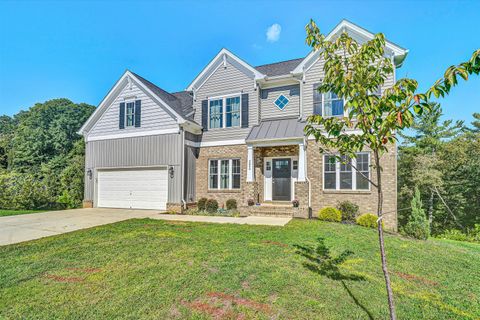 Homes For Sale - 5894 Ivy Park Dr<br/> Roanoke, VA 24018