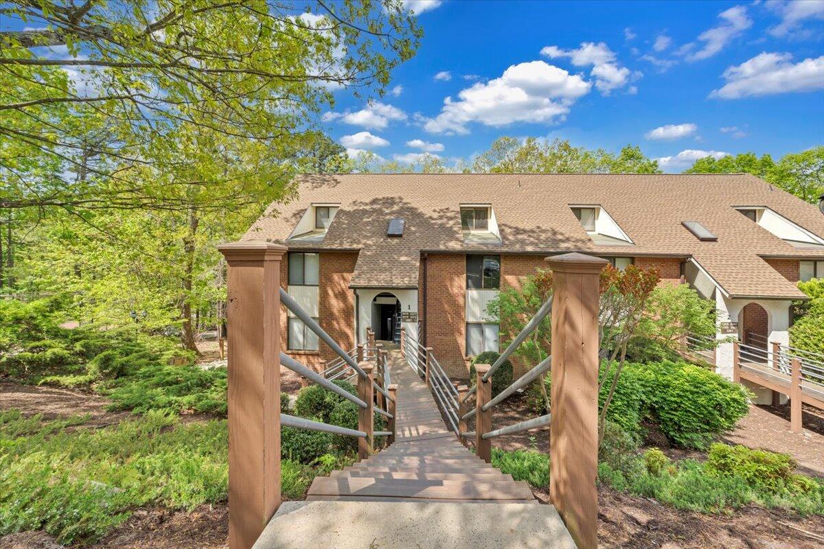 3377 Forest Ridge Rd, Roanoke, Virginia image 2