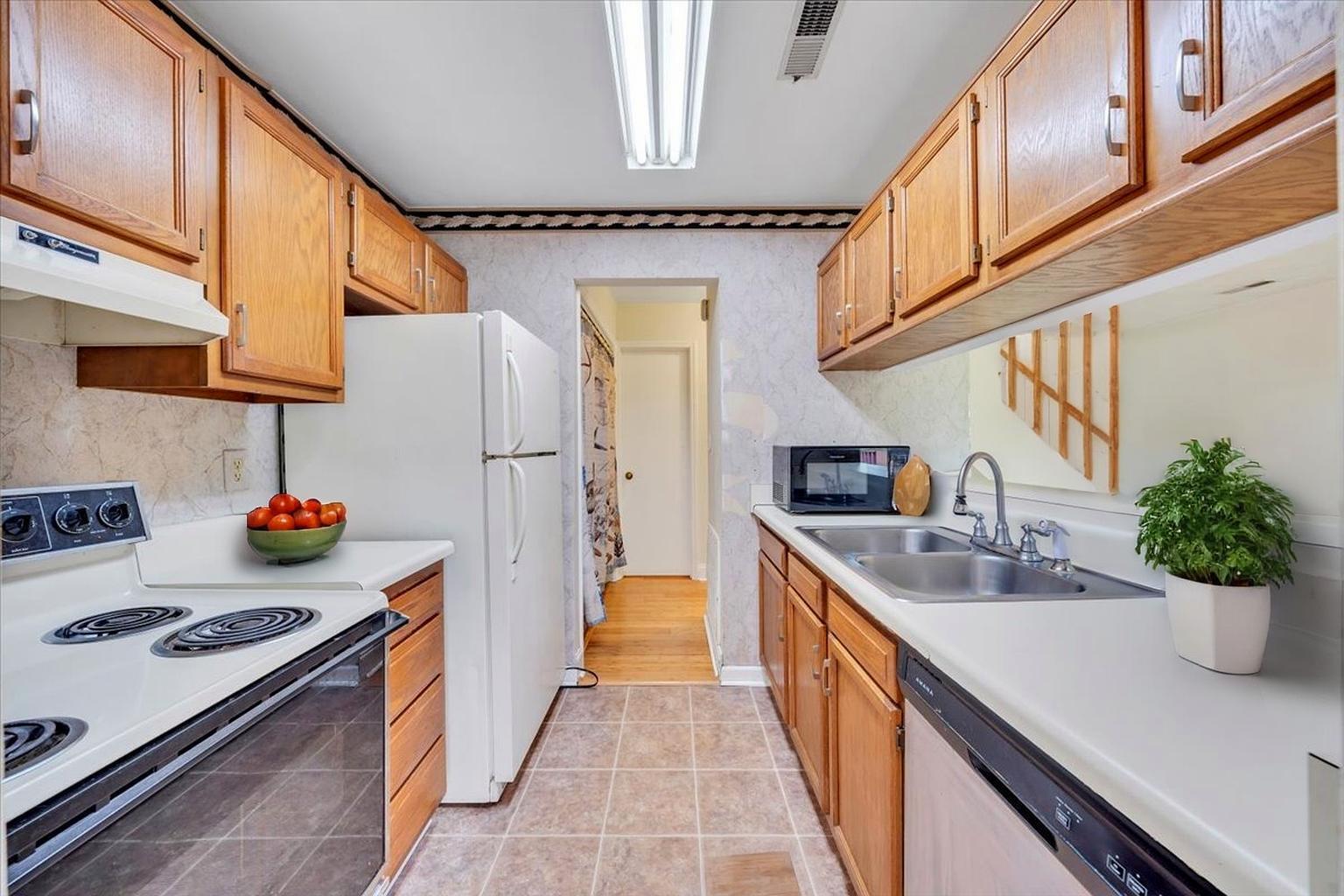 3377 Forest Ridge Rd, Roanoke, Virginia image 16