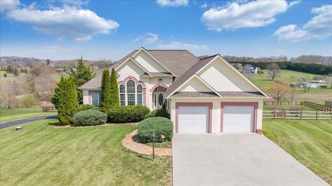 Condo For Sale - 175 Hayfield Dr<br/> Boones Mill, VA 24065