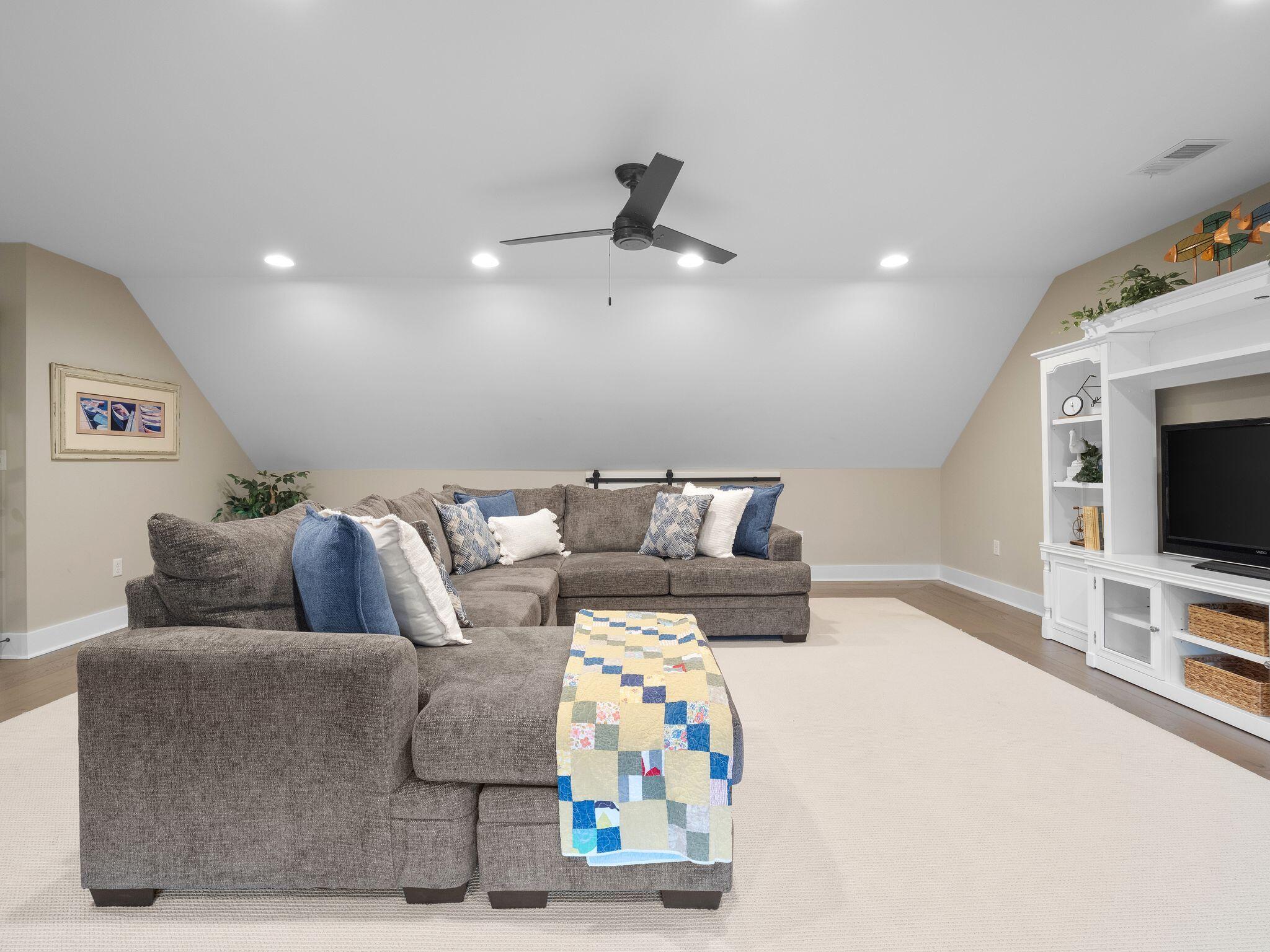 5820 Lakemont Dr, Roanoke, Virginia image 38