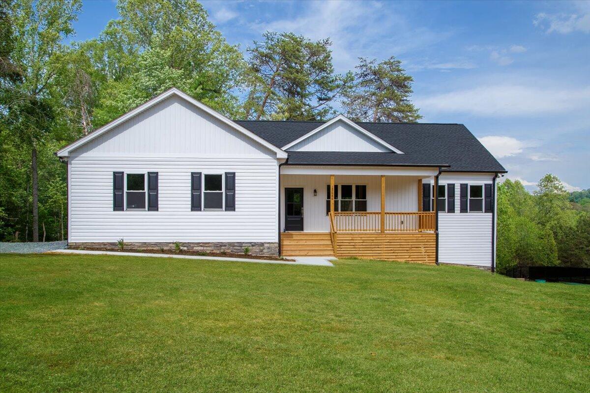 13686 Hardy Rd, Hardy, Virginia image 1