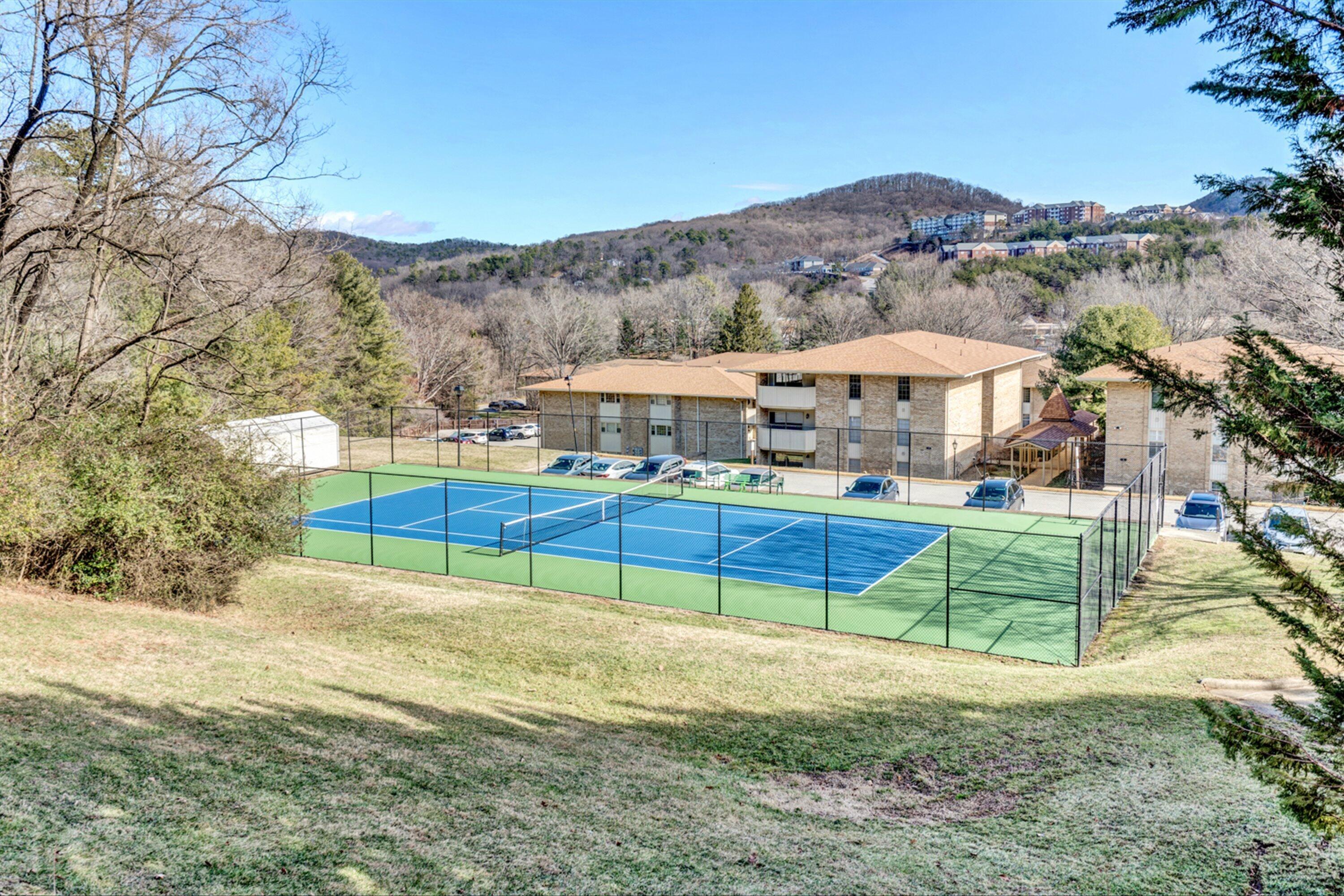 5260 Crossbow Cir #9E, Roanoke, Ohio image 23