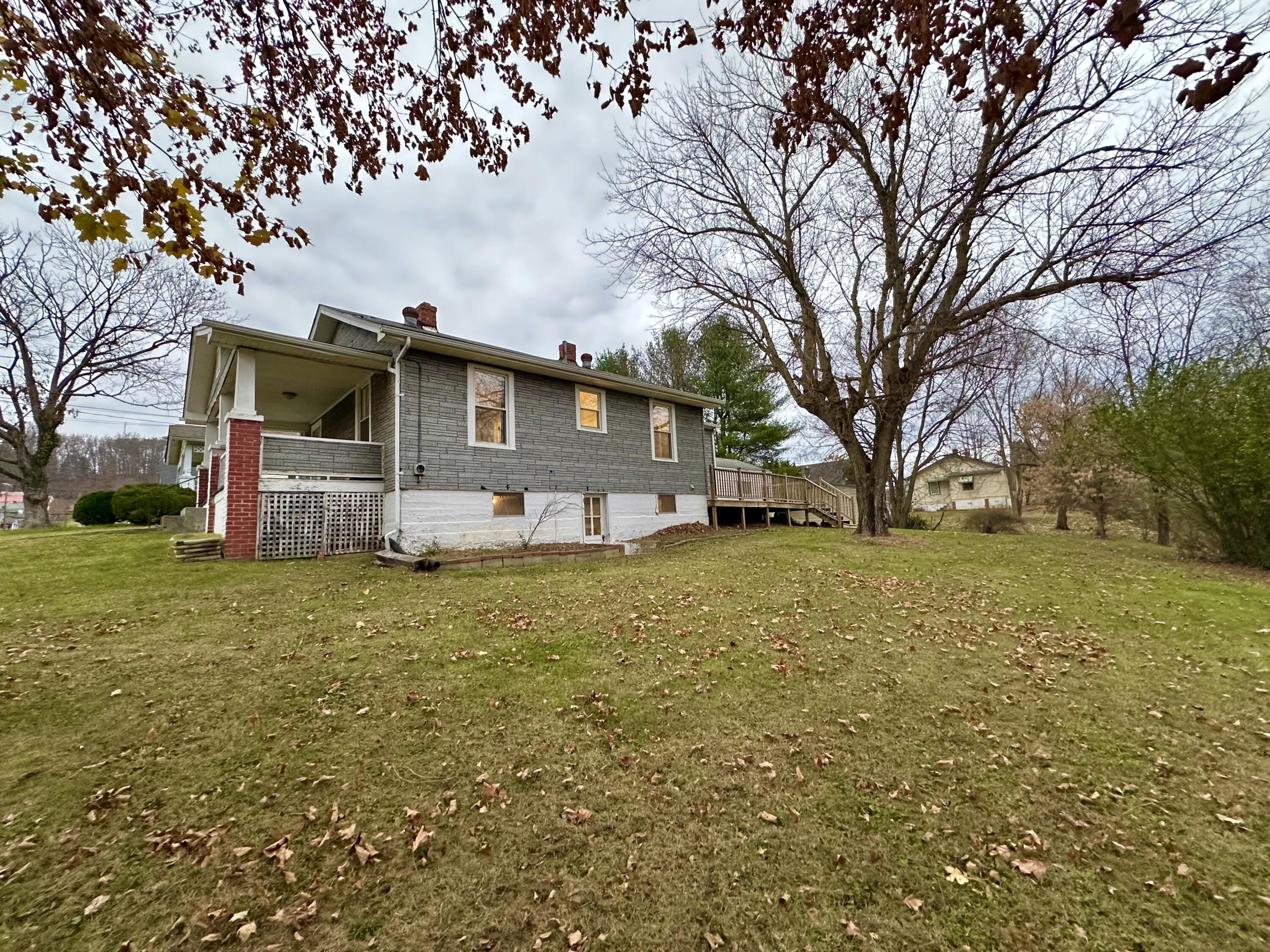 2035 S Lee Ave, Covington, Virginia image 4