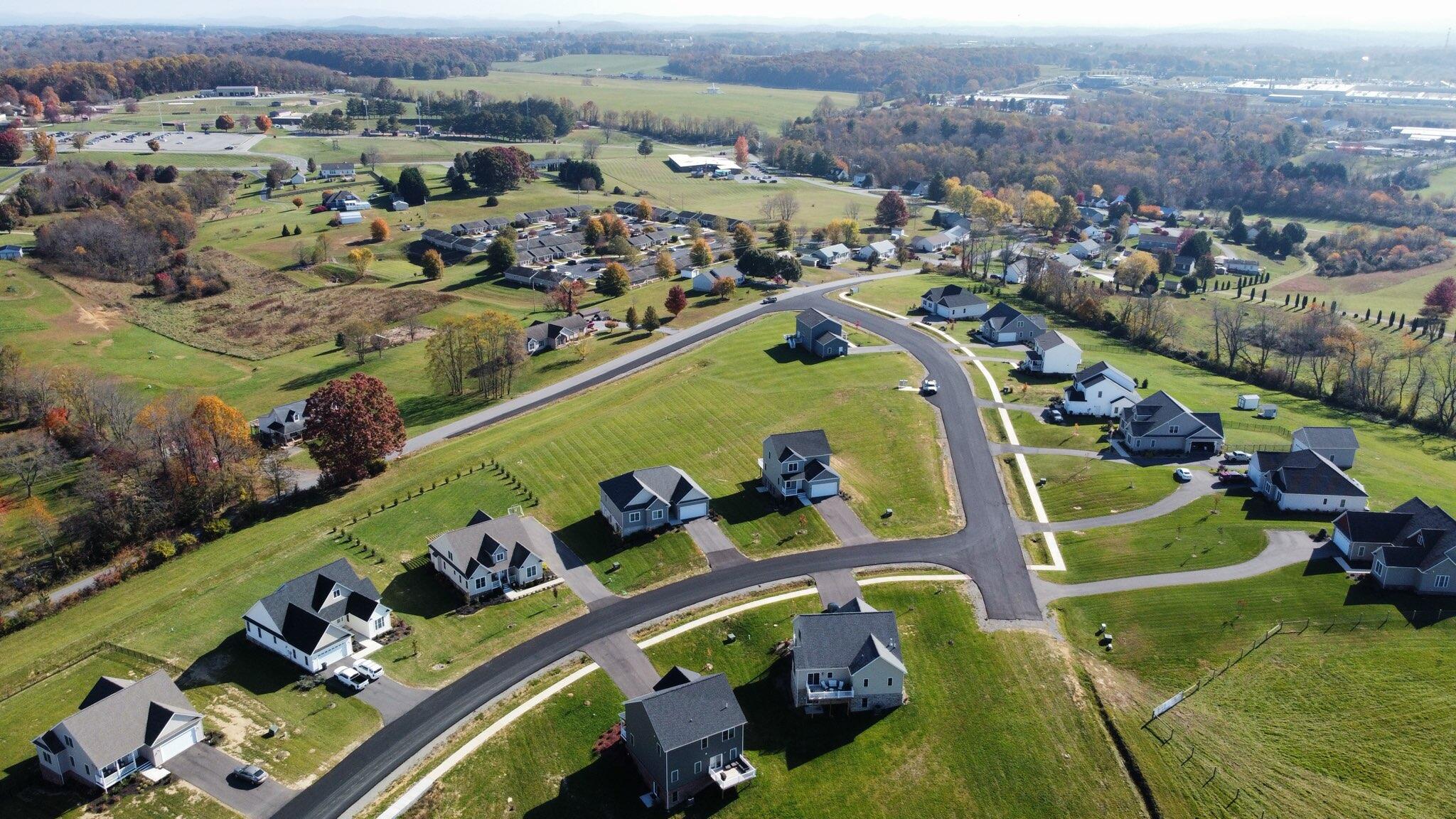 5319 Country Meadow Dr, Dublin, Virginia image 3
