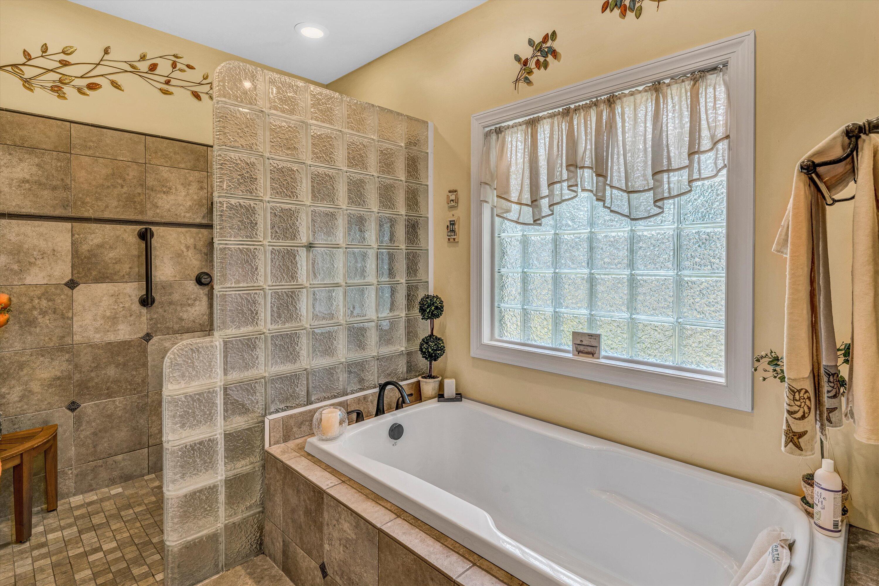 480 Winding Waters Dr, Moneta, Virginia image 21