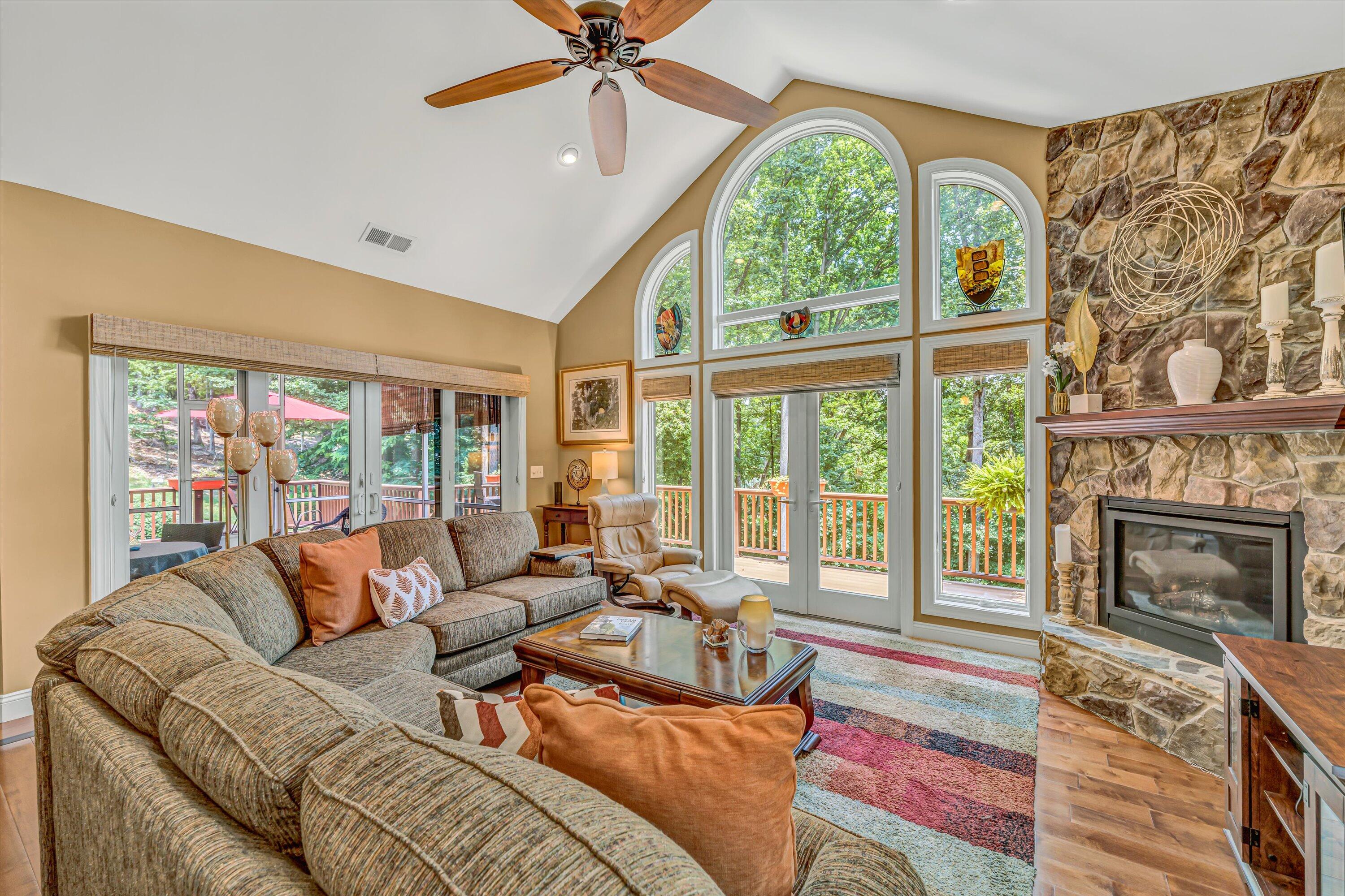 480 Winding Waters Dr, Moneta, Virginia image 13