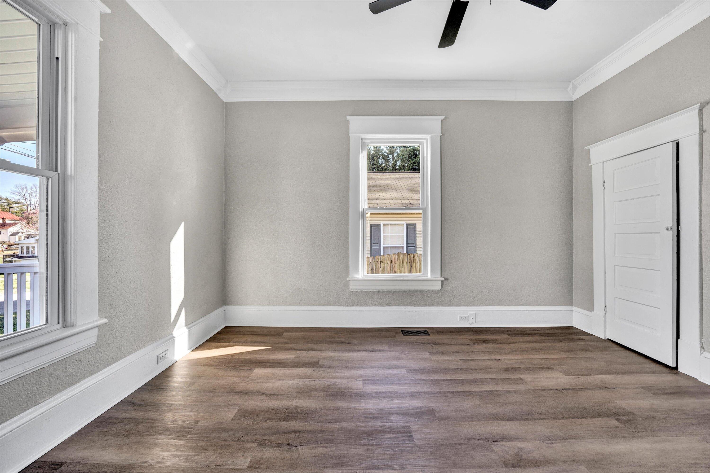 305 9th St, Vinton, Virginia image 5