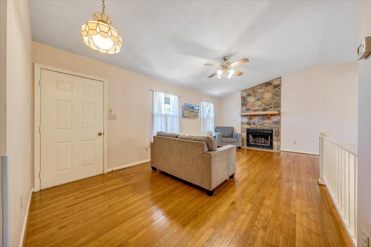 274 Ridgeview Rd, Blue Ridge, Virginia image 5