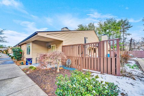 Condo For Sale - 443 Windward Dr #443<br/> Roanoke, VA 24018