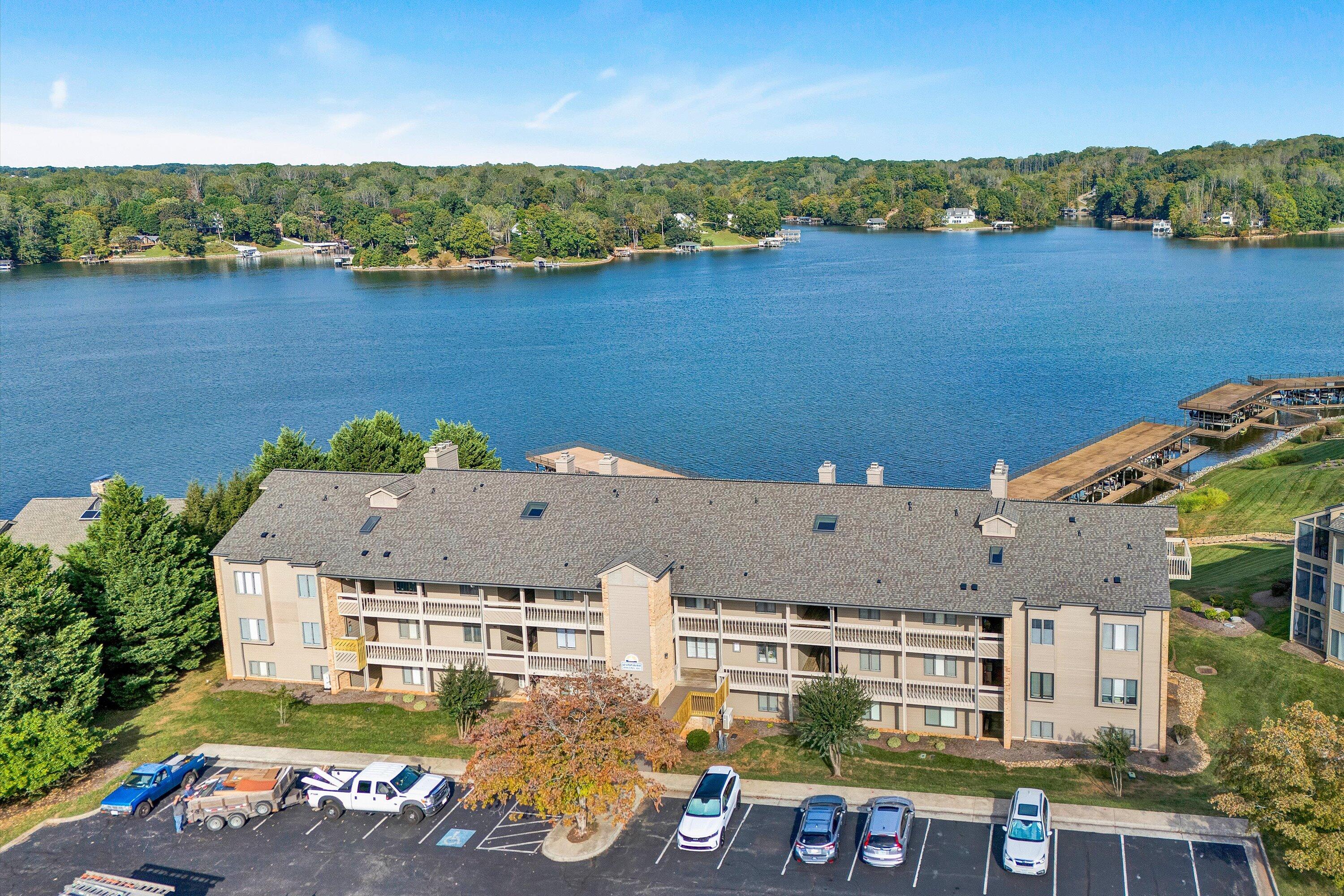 Moneta, Virginia 24121, United States, 3 Bedrooms Bedrooms, ,3 BathroomsBathrooms,Residential,Active,222840