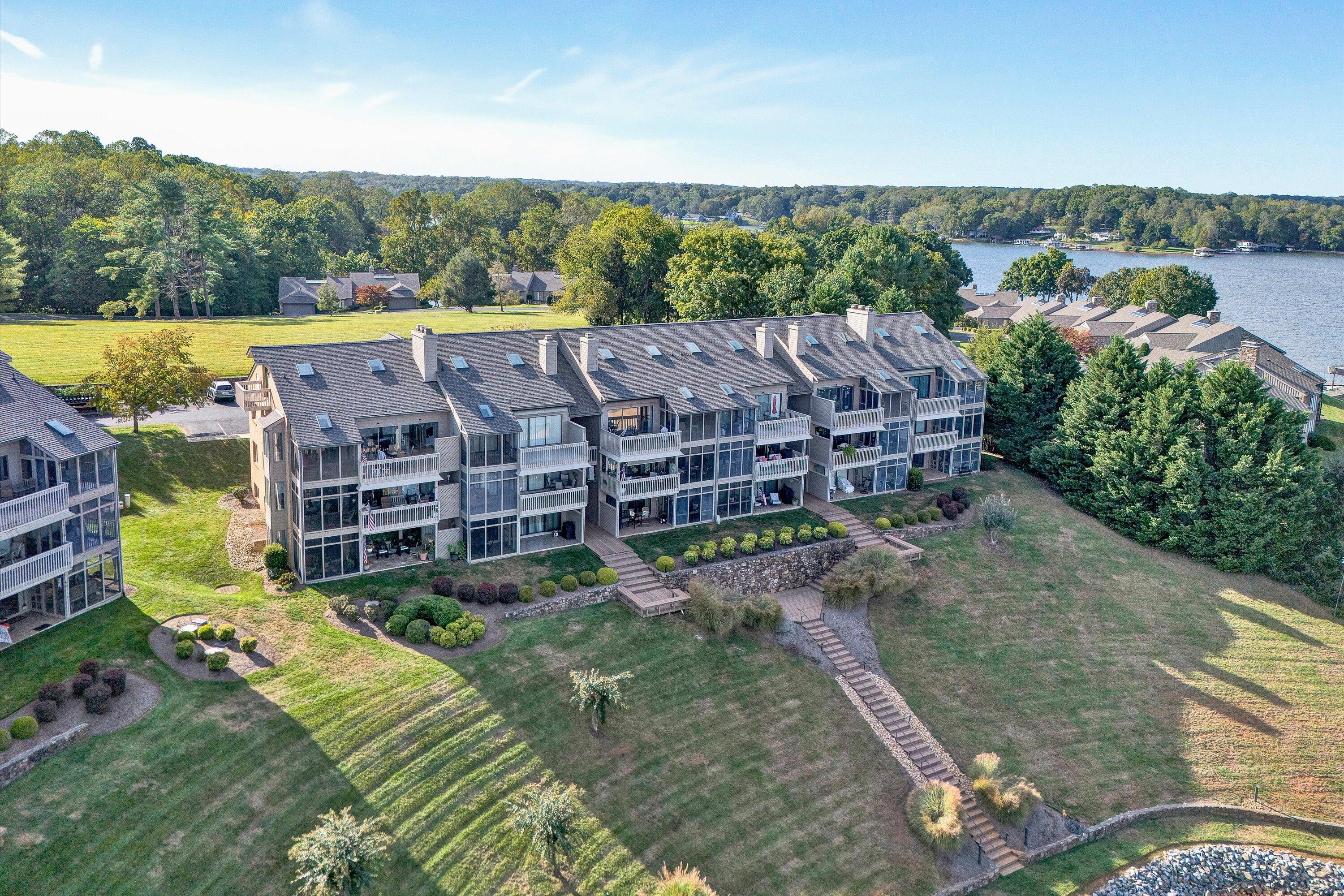 Moneta, Virginia 24121, United States, 3 Bedrooms Bedrooms, ,3 BathroomsBathrooms,Residential,Active,222840