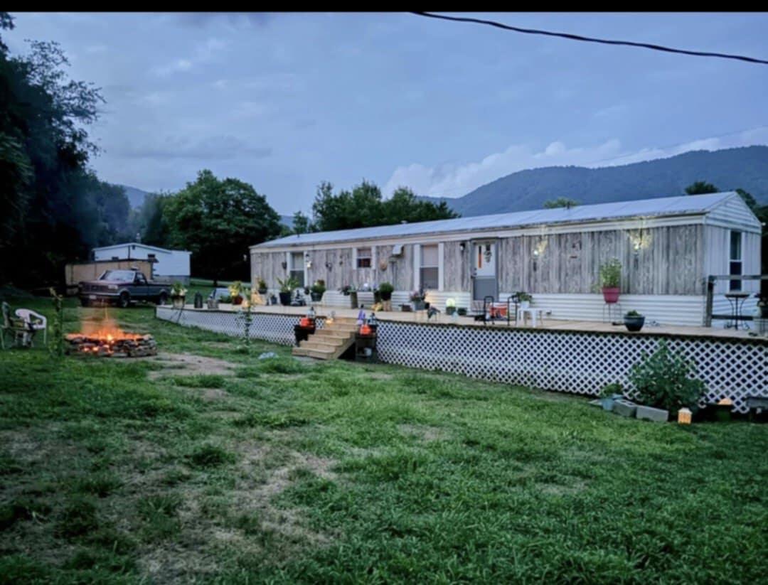 1333 Falling Leaf Ln, Montvale, Virginia image 2