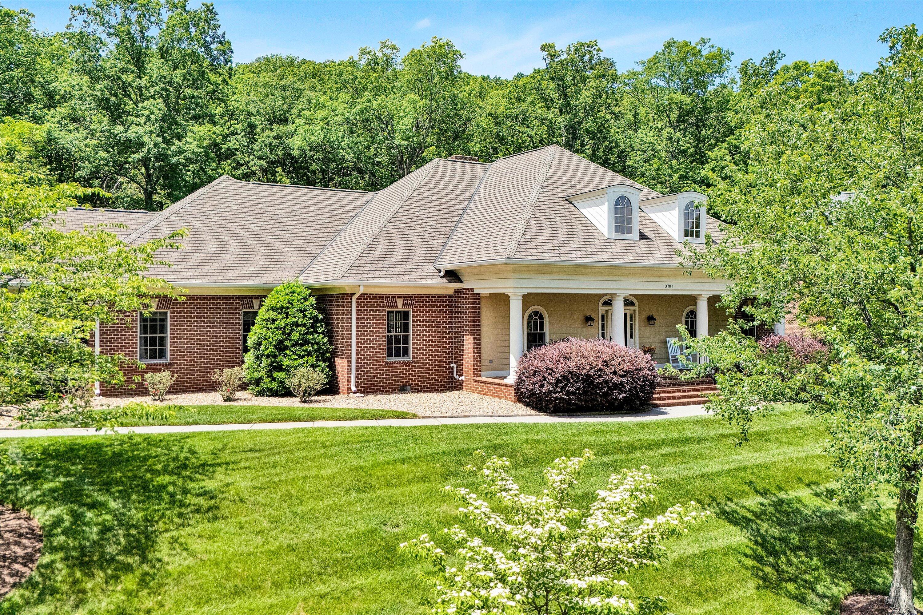 3707 Wellington Dr, Roanoke, Ohio image 1