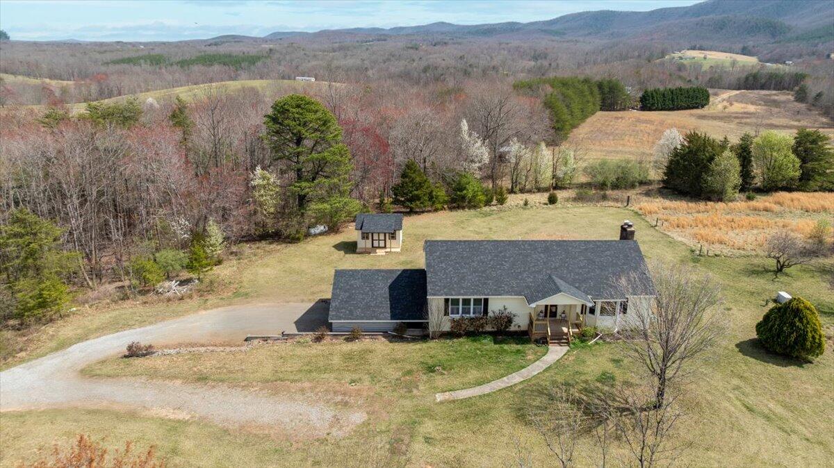 6680 Snow Creek Rd, Penhook, Virginia image 2