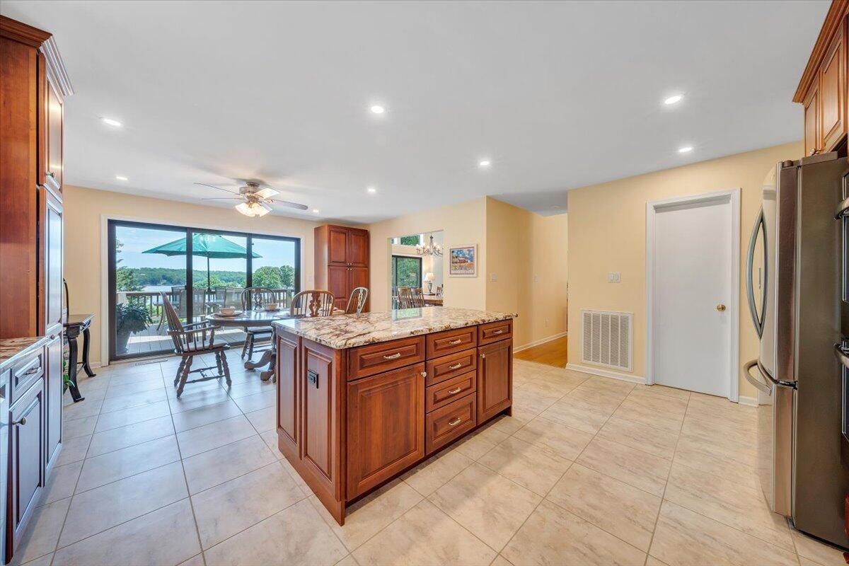 114 Freeboard Dr, Moneta, Virginia image 38