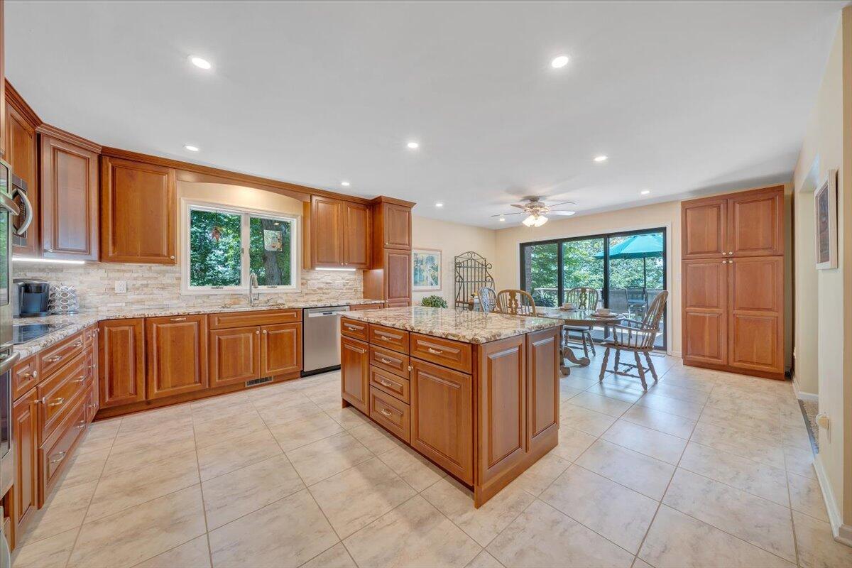114 Freeboard Dr, Moneta, Virginia image 36