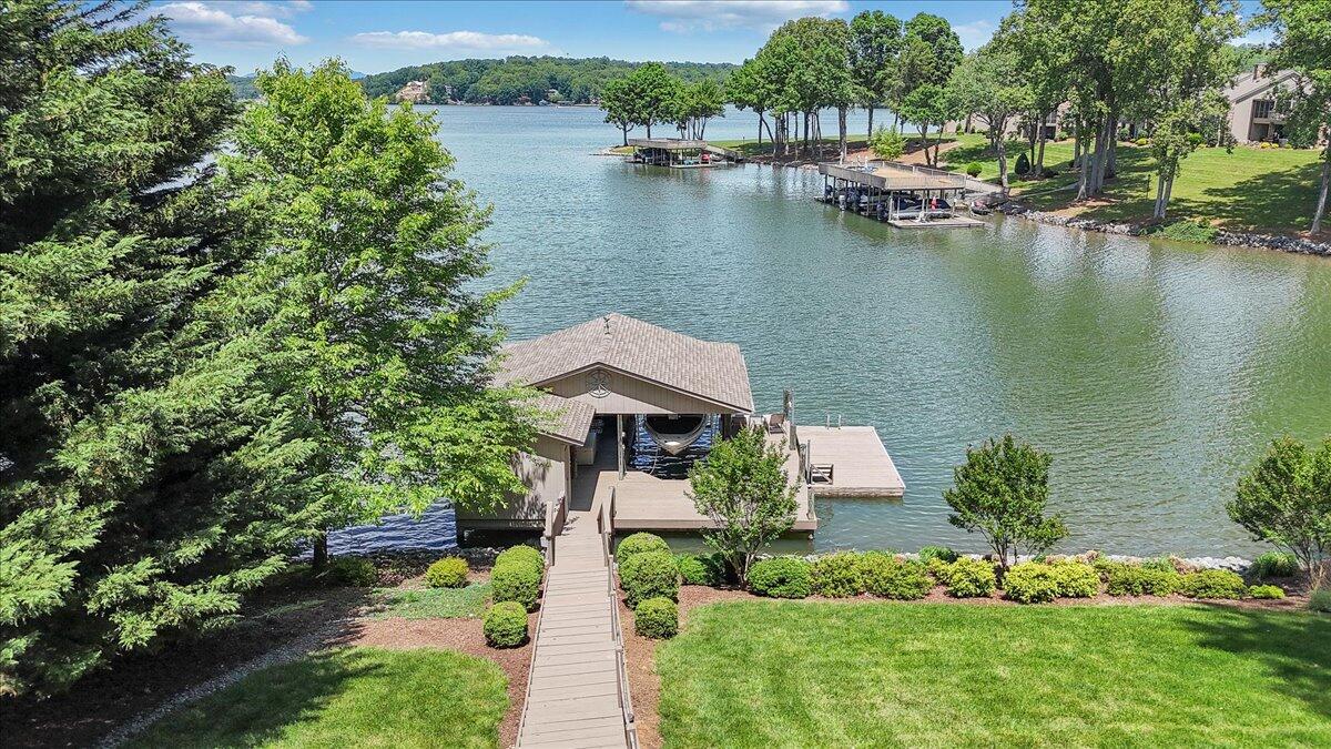 114 Freeboard Dr, Moneta, Virginia image 8