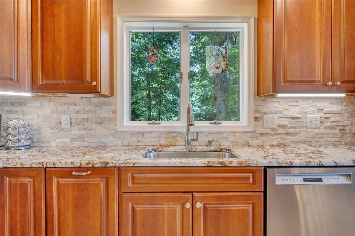 114 Freeboard Dr, Moneta, Virginia image 33
