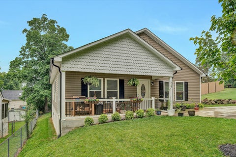 Homes For Sale - 1718 Dundee Ave<br/> Roanoke, VA 24014