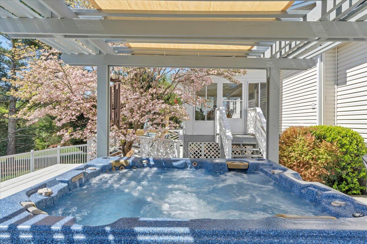 530 Mallard Point Rd, Wirtz, Virginia image 8
