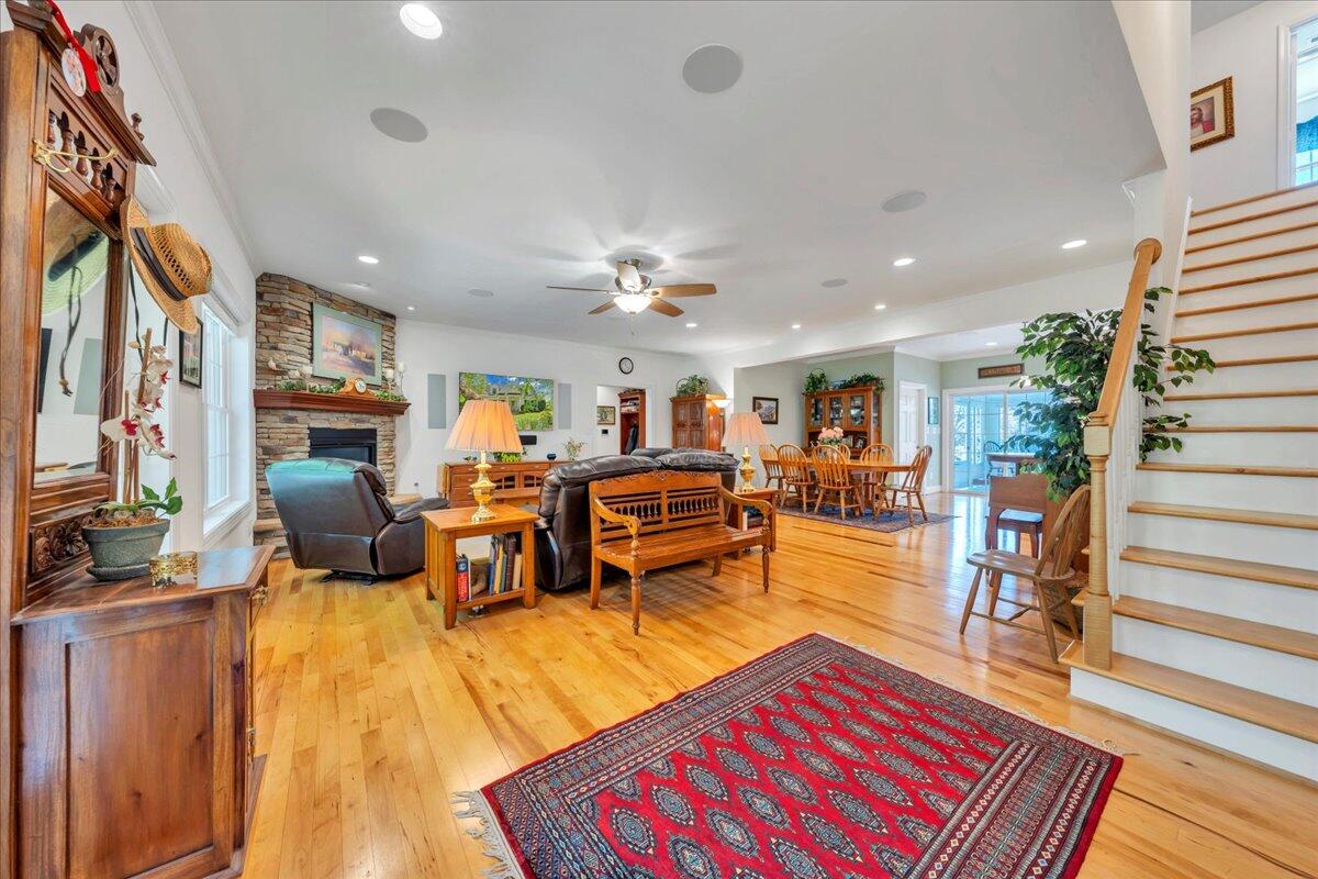 530 Mallard Point Rd, Wirtz, Virginia image 9