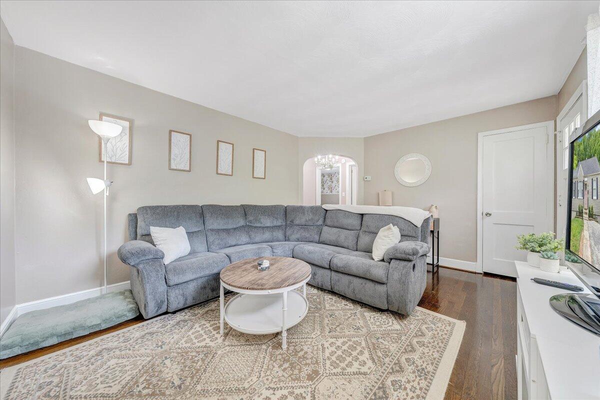 832 Brandon Ave, Roanoke, Virginia image 5