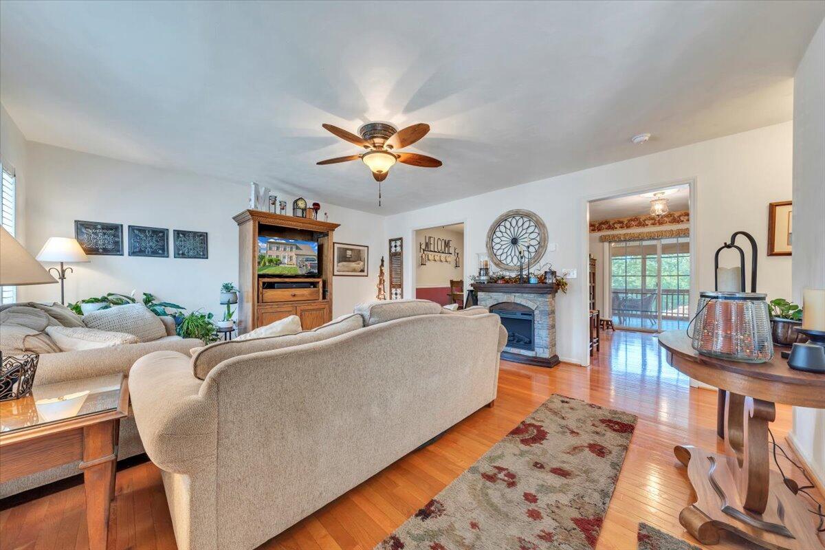 6119 Carolina Trl, Roanoke, Virginia image 3