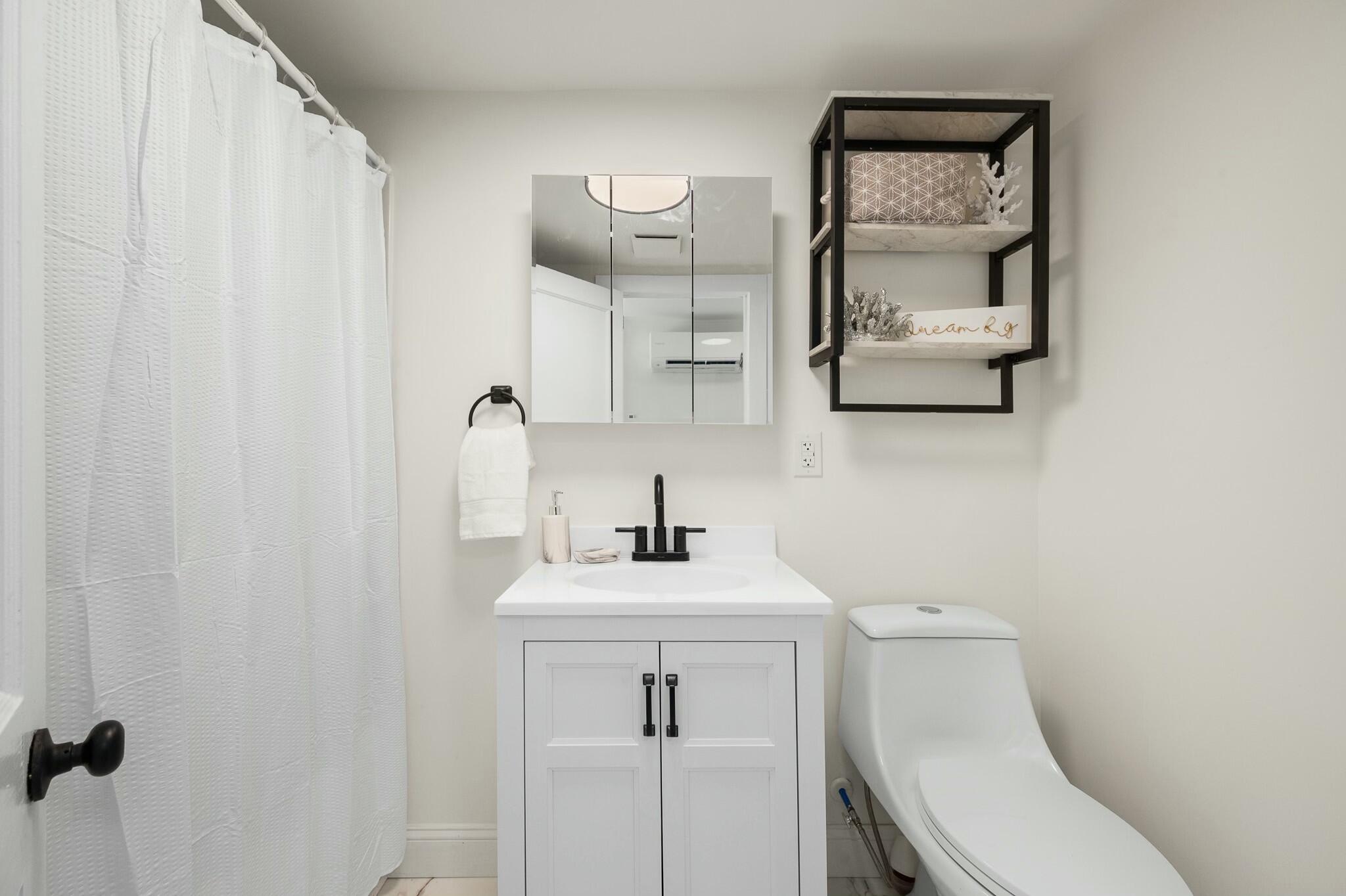 905 Judd St, Bedford, Virginia image 20
