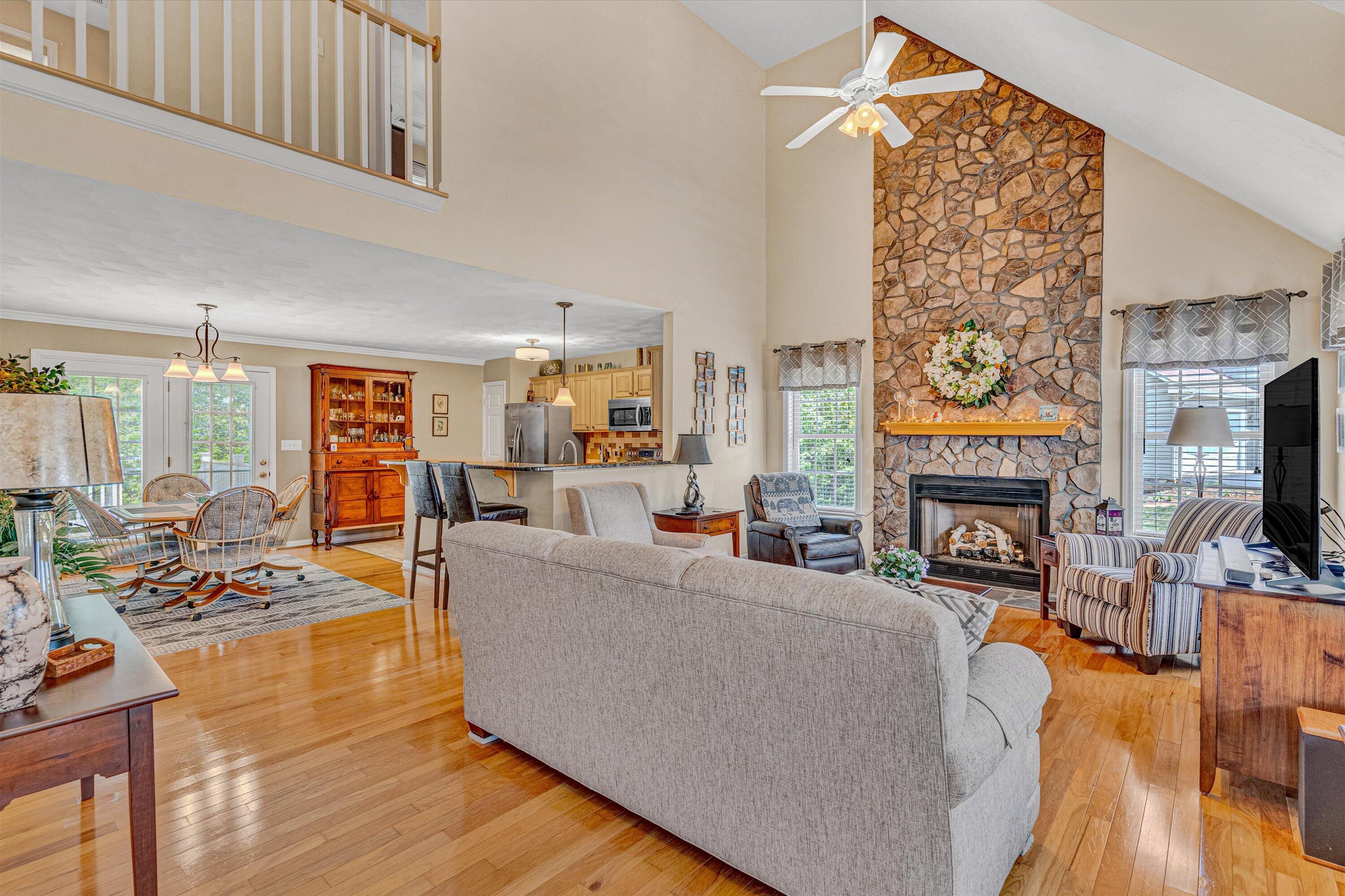 1304 Virginia Ridge Dr, Hardy, Virginia image 9