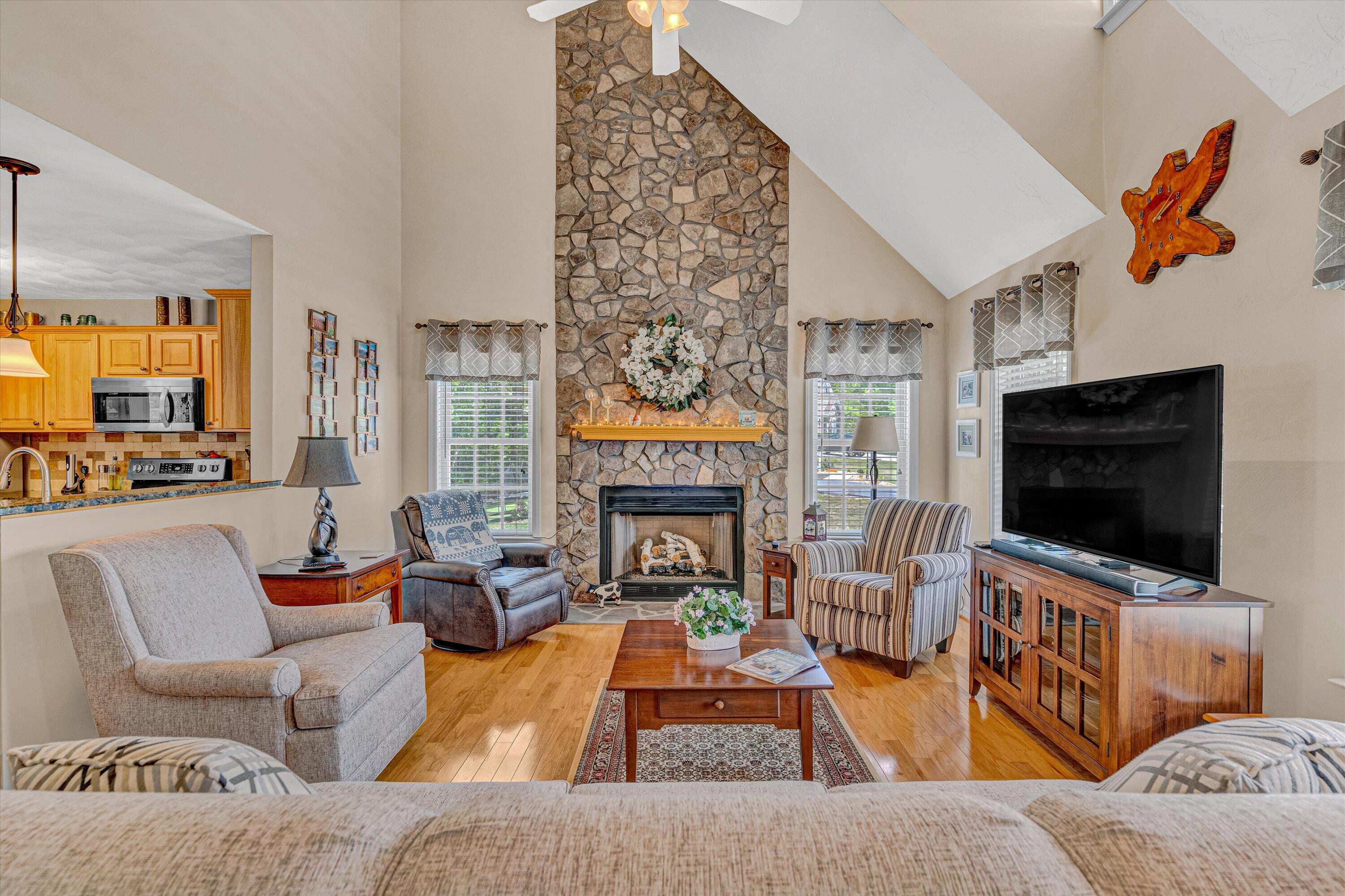1304 Virginia Ridge Dr, Hardy, Virginia image 10