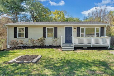 Homes For Sale - 1414 Eastgate Ave<br/> Roanoke, VA 24012