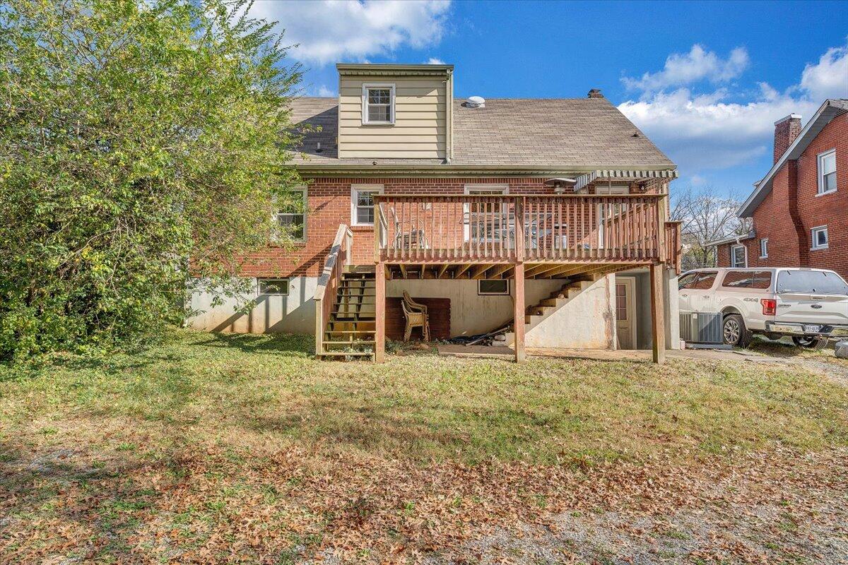 3718 Round Hill Ave, Roanoke, Virginia image 37