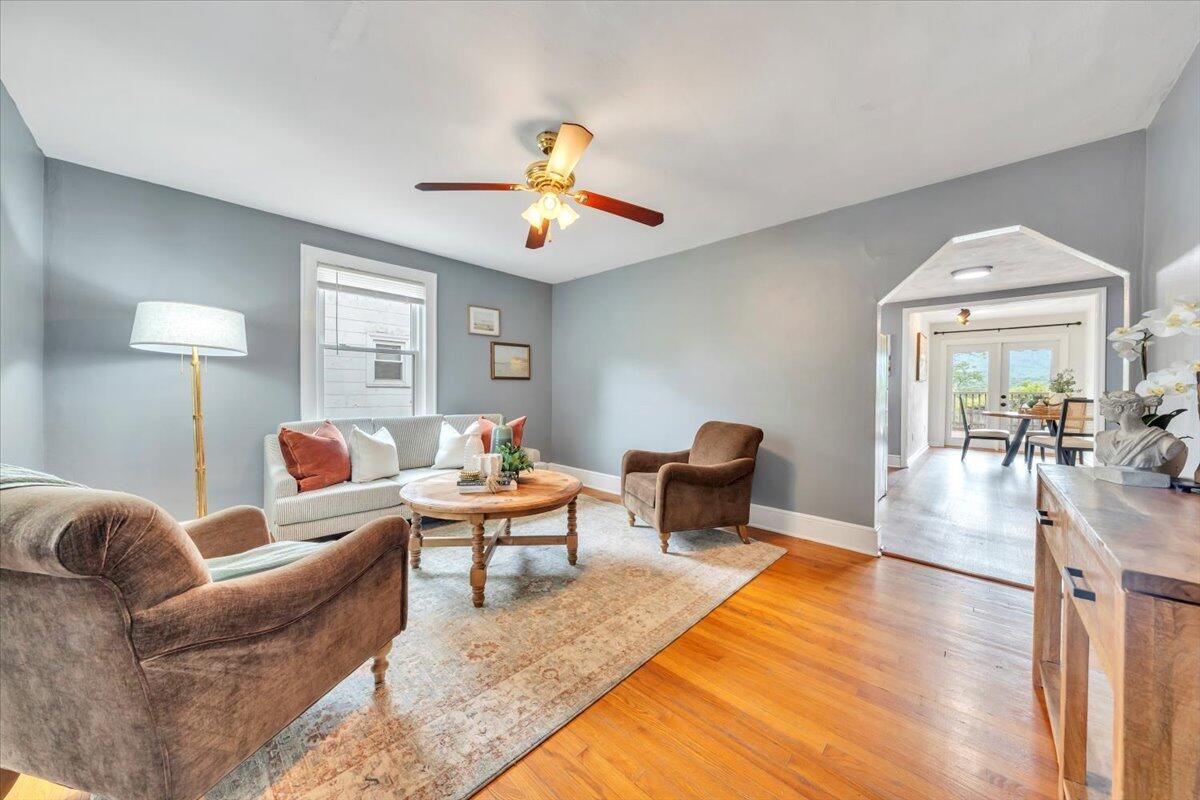 1102 Carolina Ave, Salem, Virginia image 3