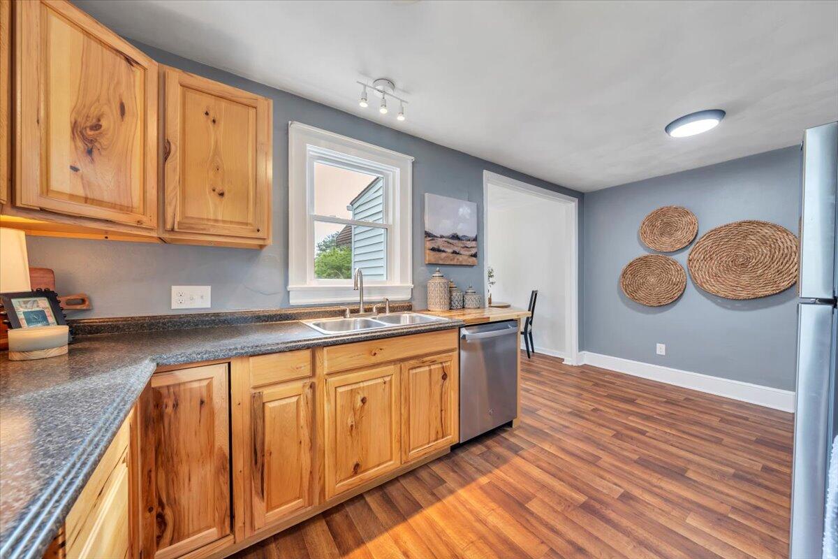 1102 Carolina Ave, Salem, Virginia image 12