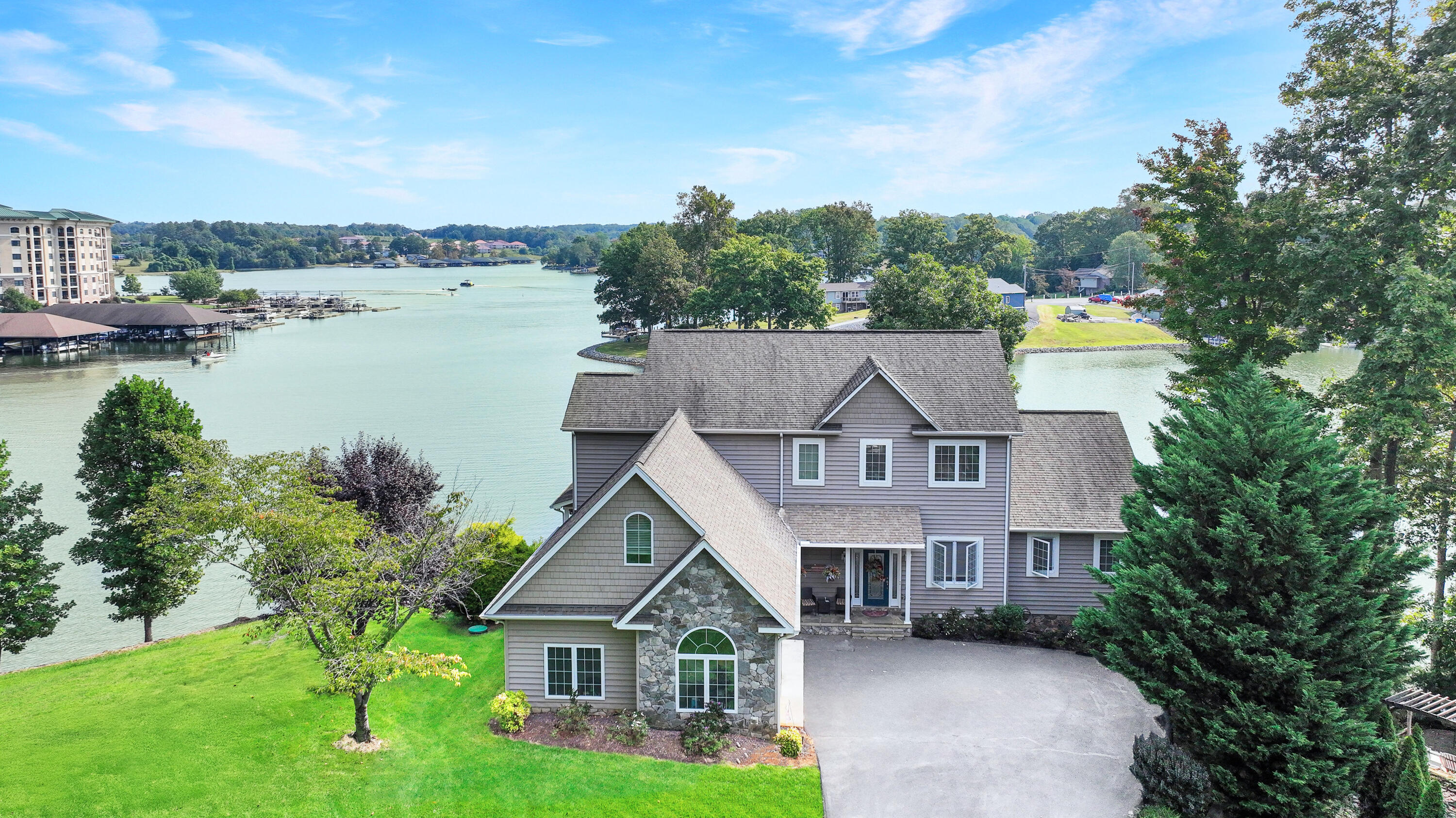 544 Woodbrook Rd, Moneta, VA, 24121, USA, 4 Bedrooms Bedrooms, ,4 BathroomsBathrooms,Residential,Active,544 Woodbrook Rd,926045