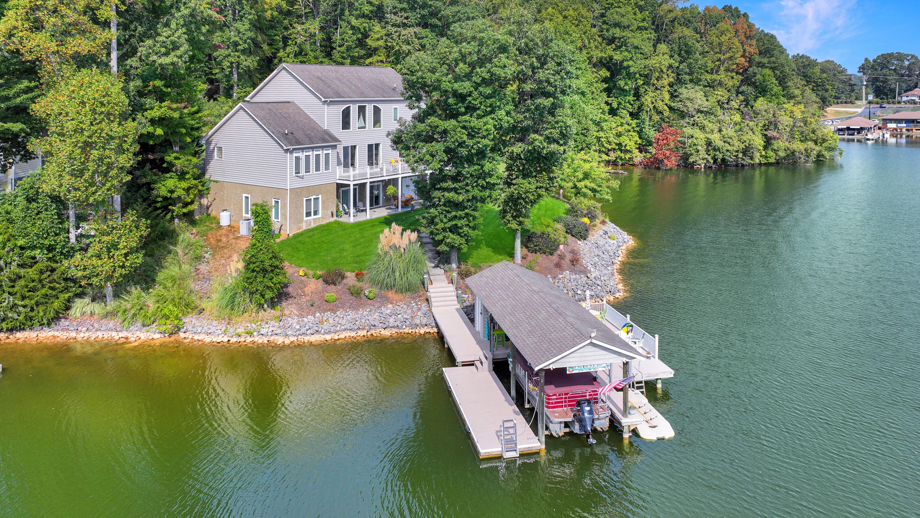 544 Woodbrook Rd, Moneta, VA, 24121, USA, 4 Bedrooms Bedrooms, ,4 BathroomsBathrooms,Residential,Active,544 Woodbrook Rd,926045