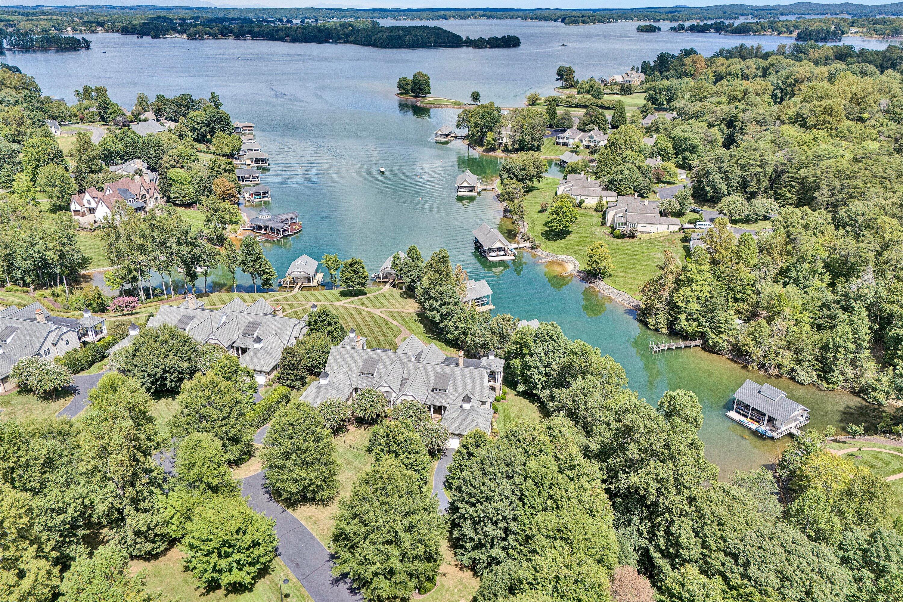 Penhook, Virginia 24137, United States, 4 Bedrooms Bedrooms, ,4 BathroomsBathrooms,Residential,Active,202134