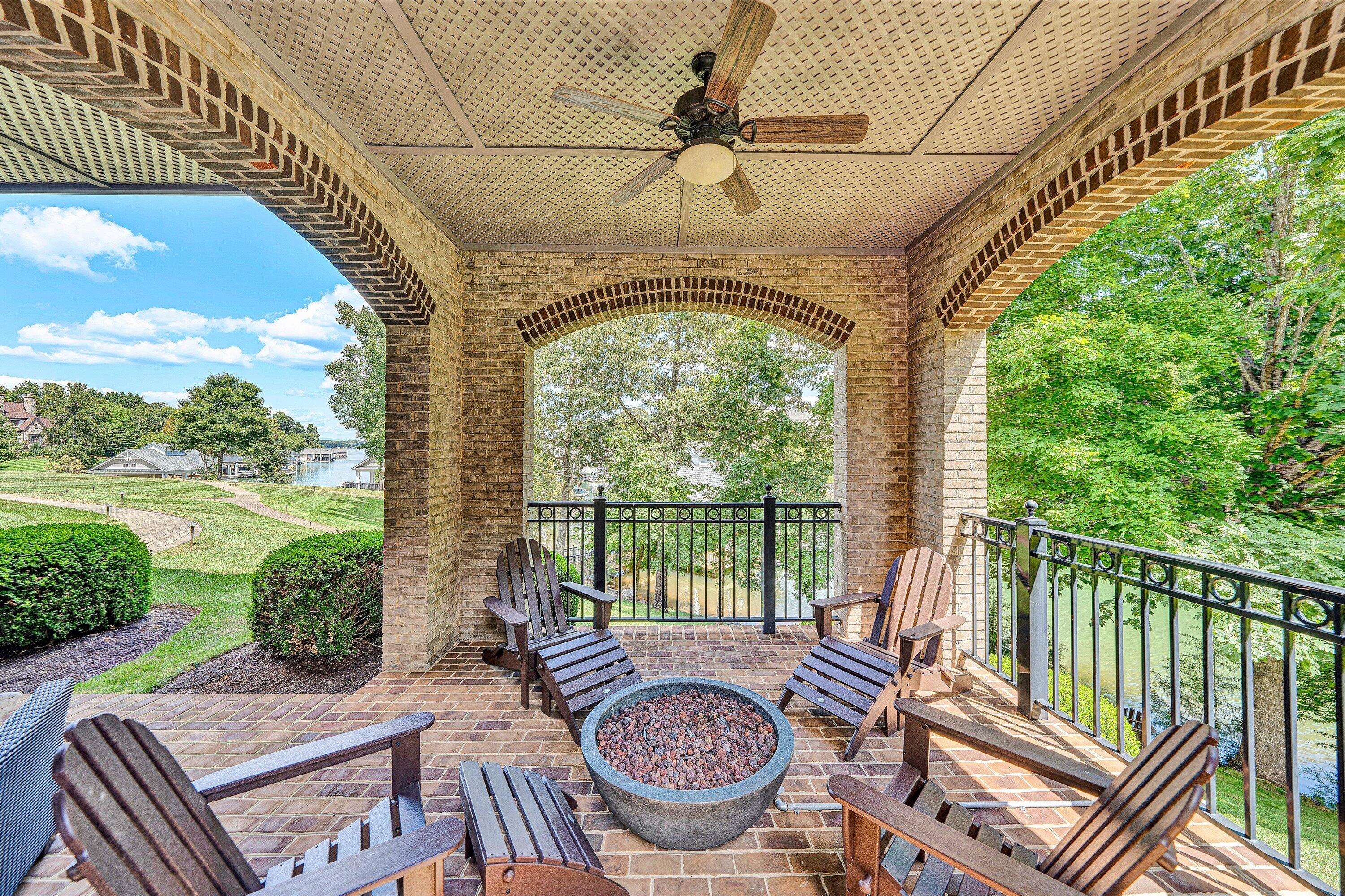 Penhook, Virginia 24137, United States, 4 Bedrooms Bedrooms, ,4 BathroomsBathrooms,Residential,Active,202134