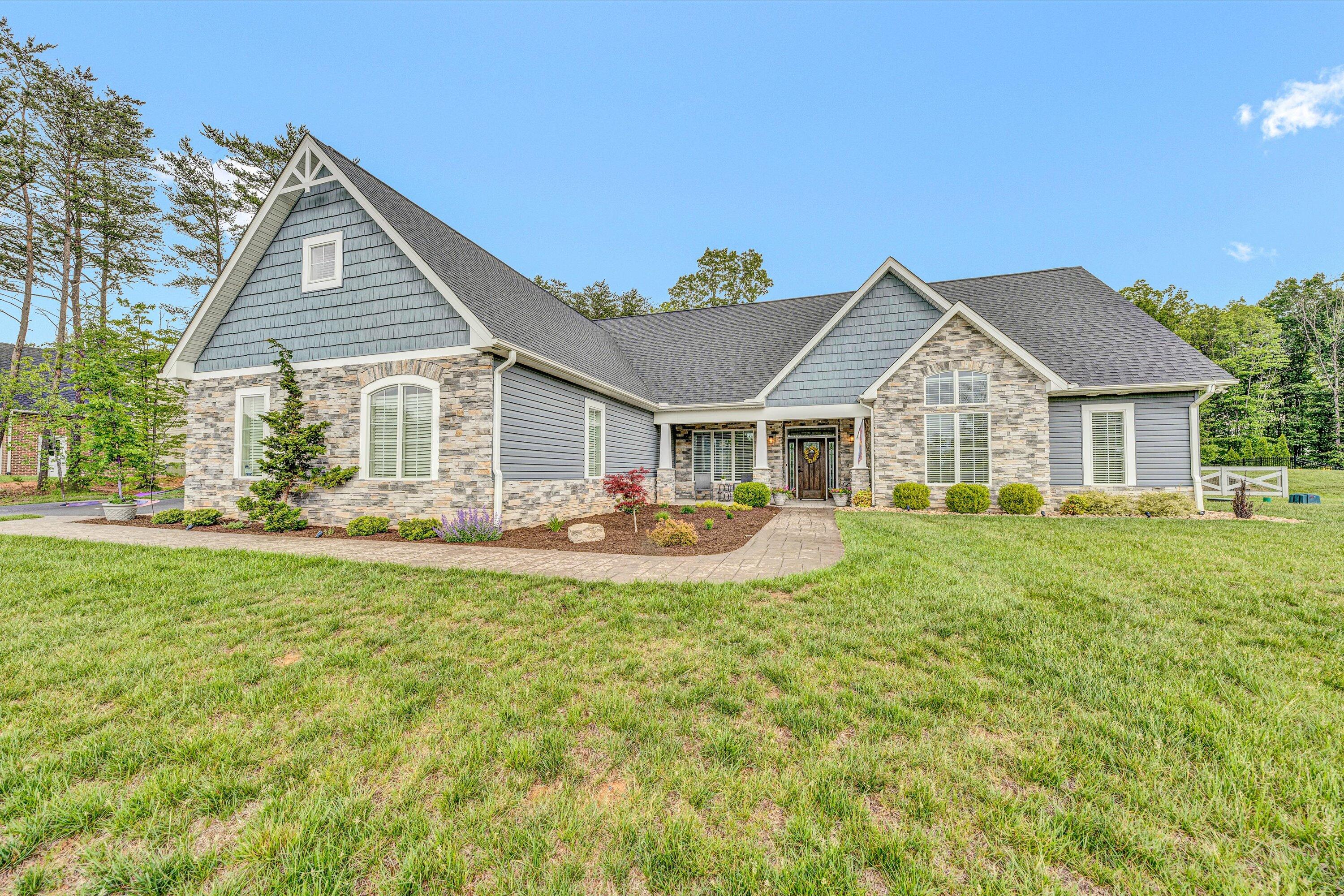 700 Thornblade Way, Blue Ridge, Virginia image 1