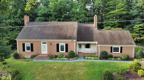 4566 Royal Oak DR SW, Roanoke, VA 24018 - #: 900085