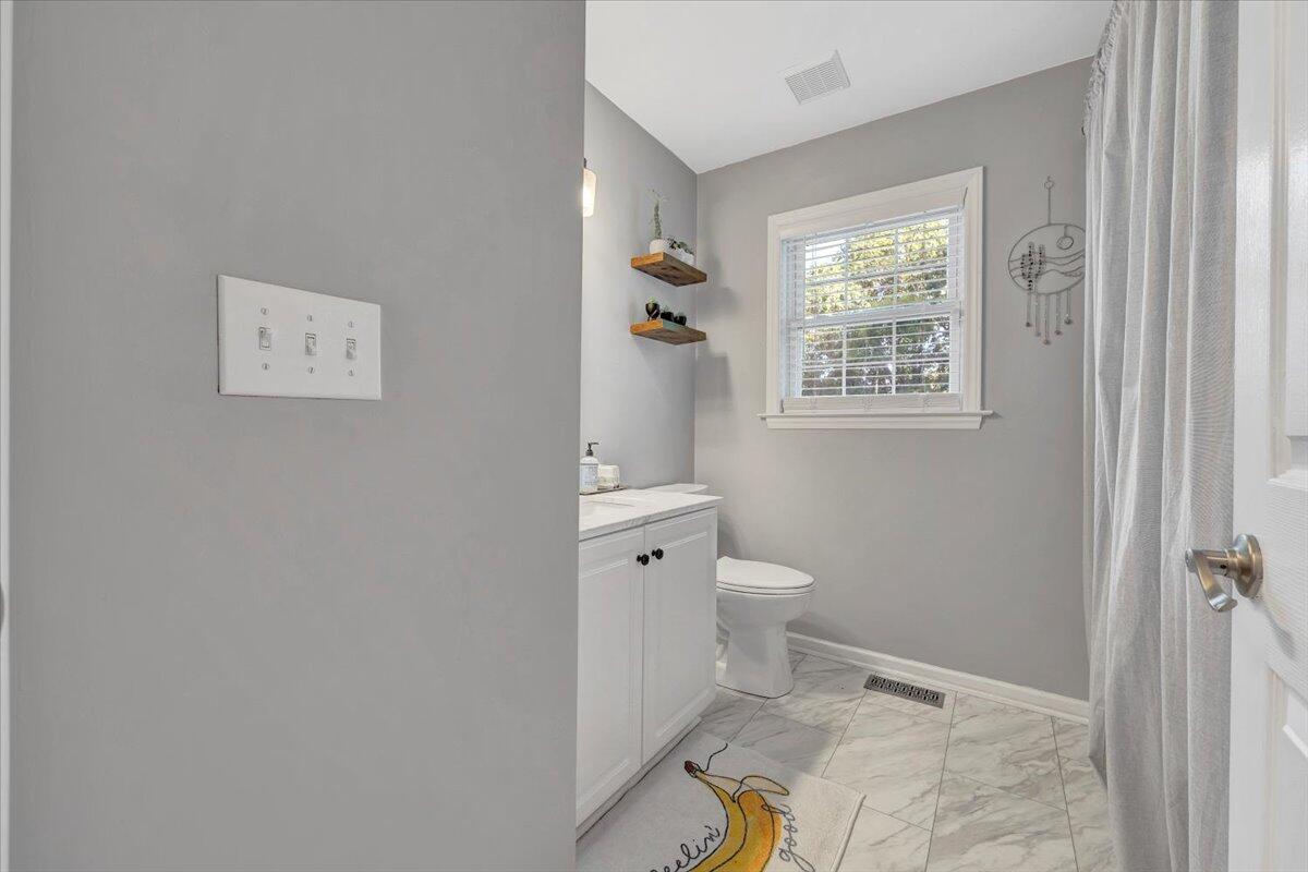 828 Ray St, Roanoke, Ohio image 32
