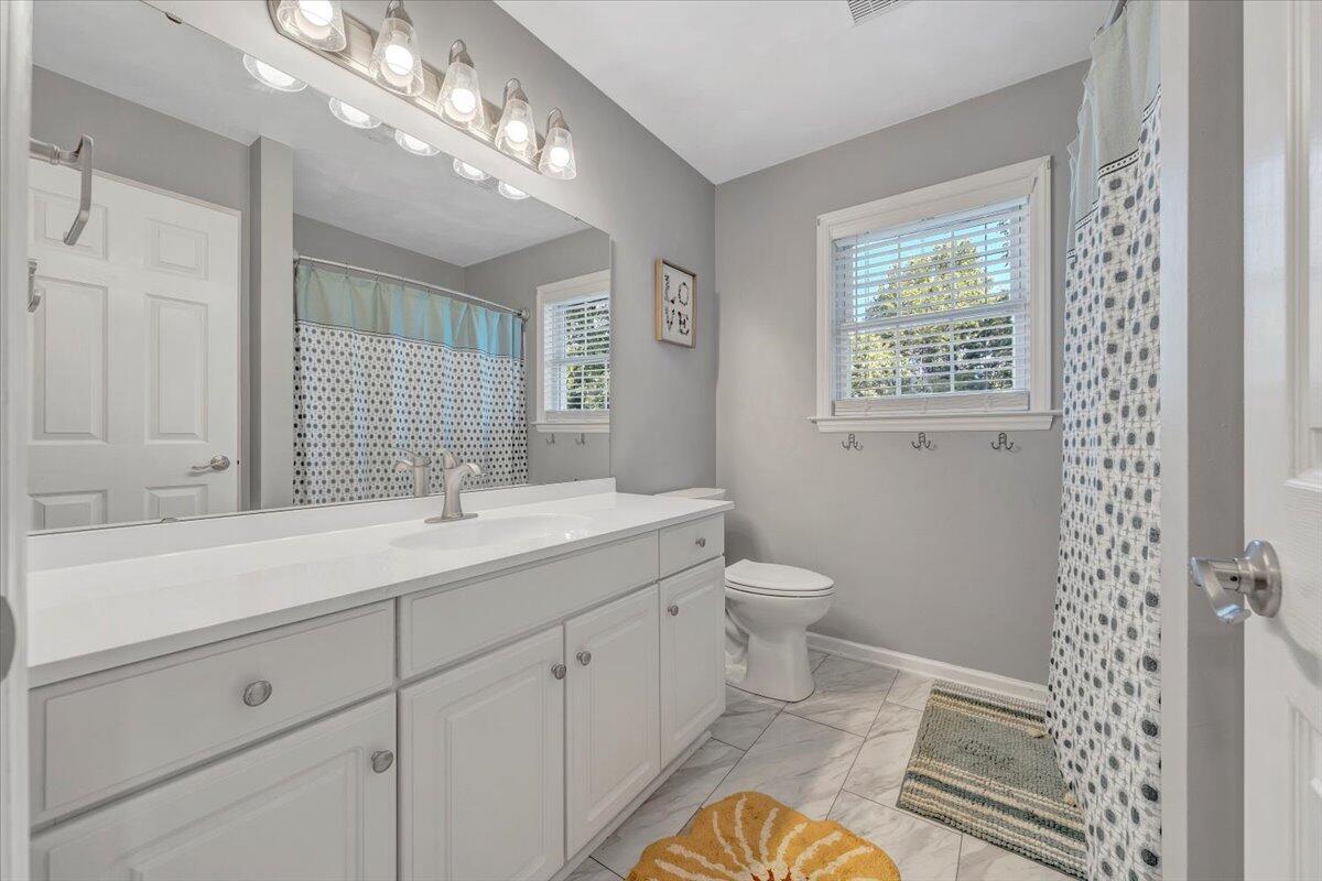 828 Ray St, Roanoke, Ohio image 39