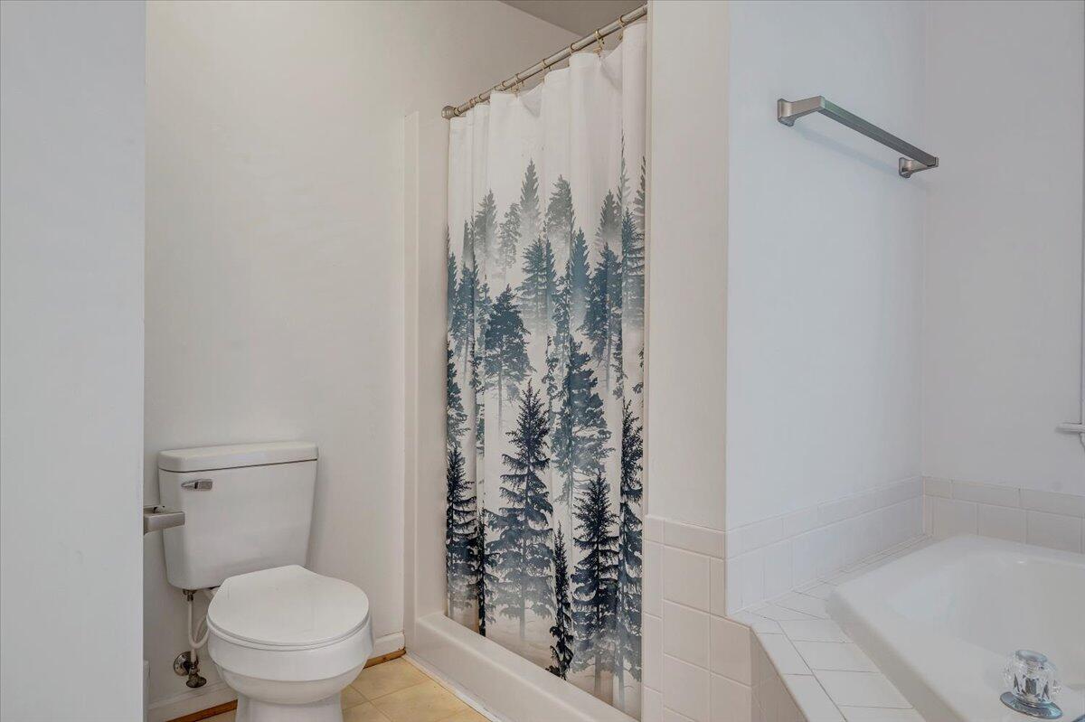 828 Ray St, Roanoke, Ohio image 38